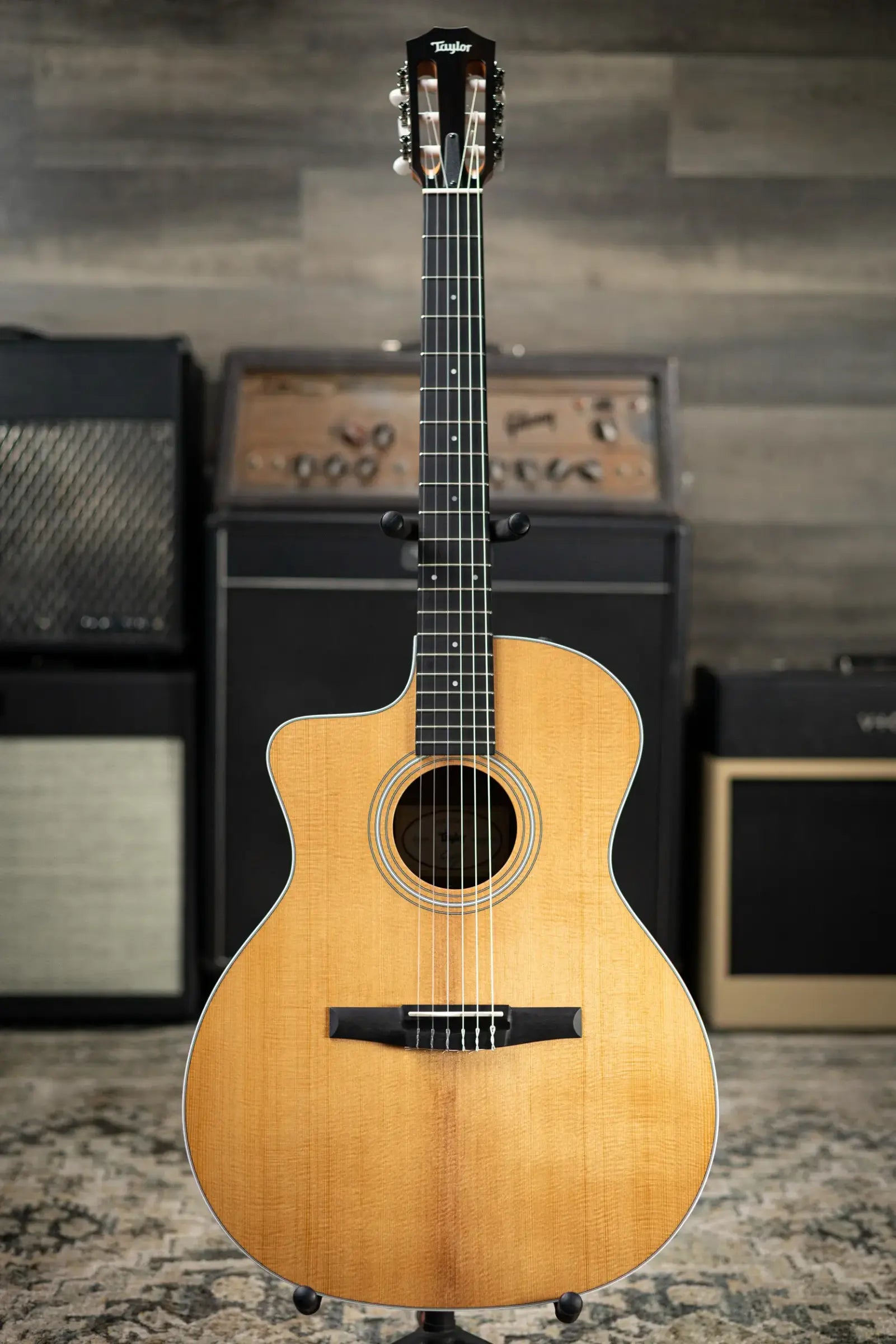 Taylor 214ce-N Left-Handed Nylon Grand Auditorium Acoustic/Electric Guitar with Gig Bag