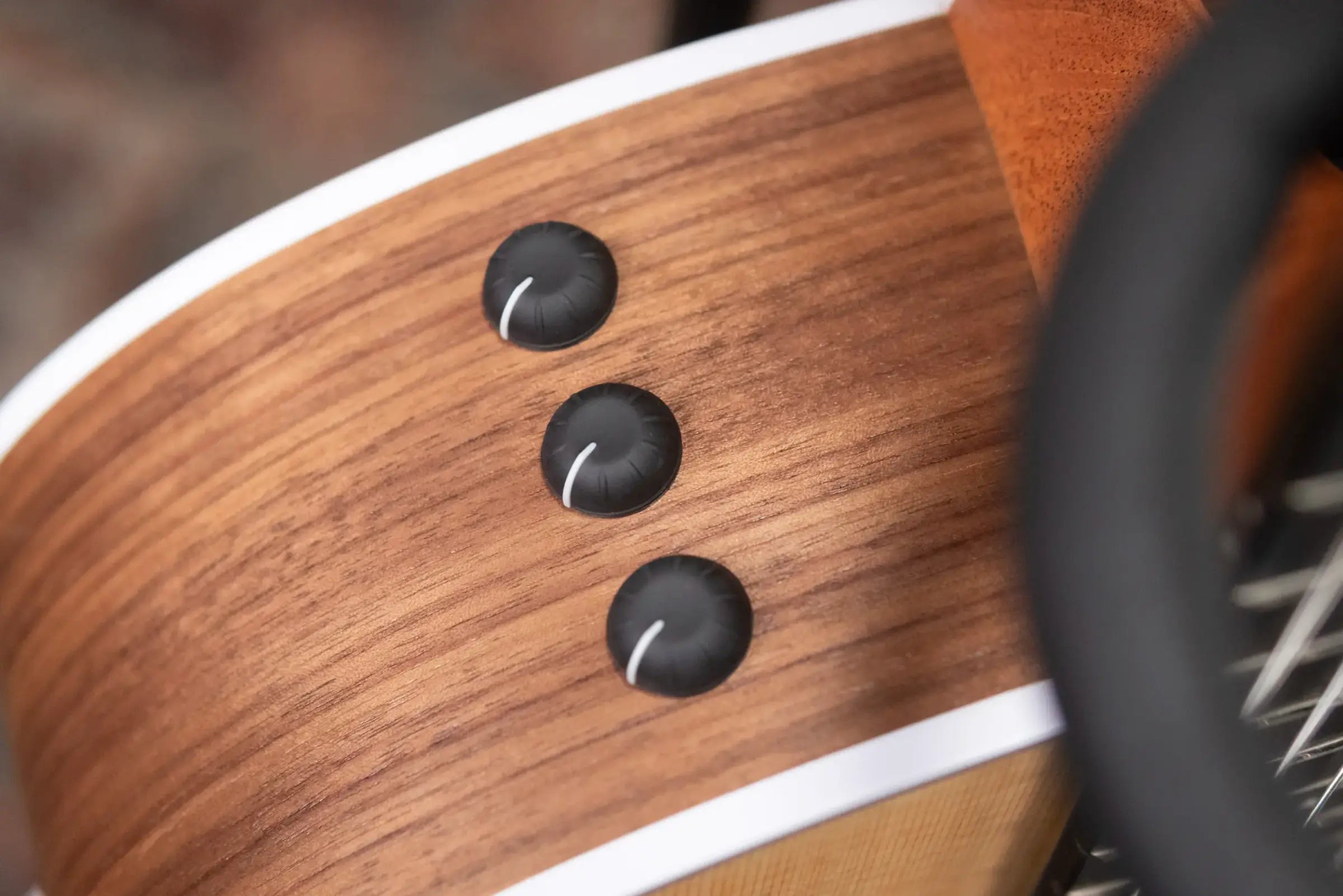 Taylor 214ce-N Nylon Grand Auditorium Acoustic/Electric Guitar with Gig Bag