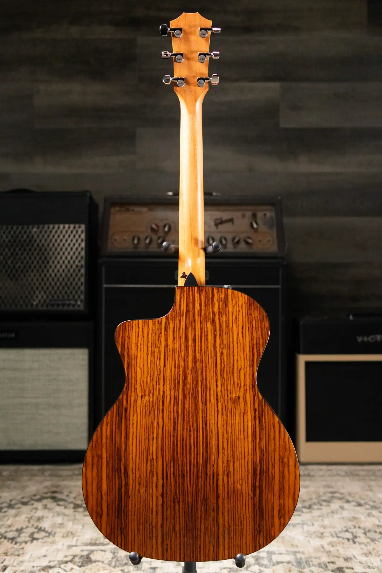 Taylor 214ce Plus Grand Auditorium Acoustic/Electric Guitar with Aerocase