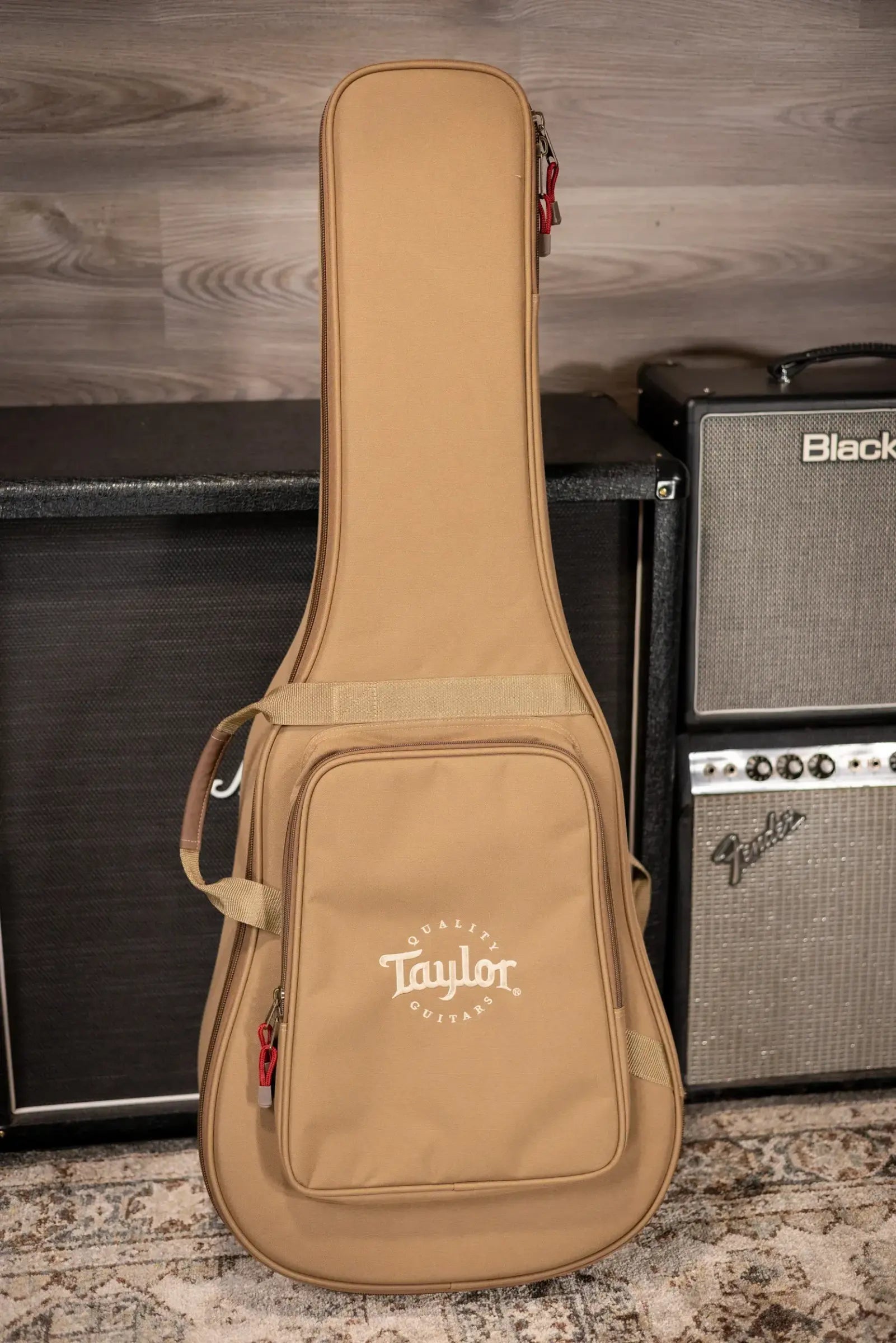 Taylor 214ce Plus Grand Auditorium Acoustic/Electric Guitar with Aerocase