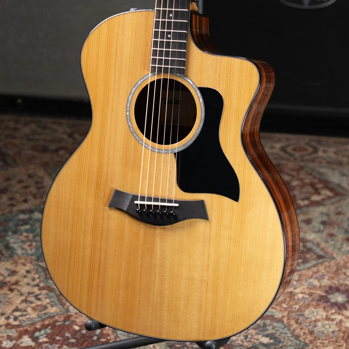 Taylor 214ce Plus Grand Auditorium Acoustic/Electric Guitar with Aerocase