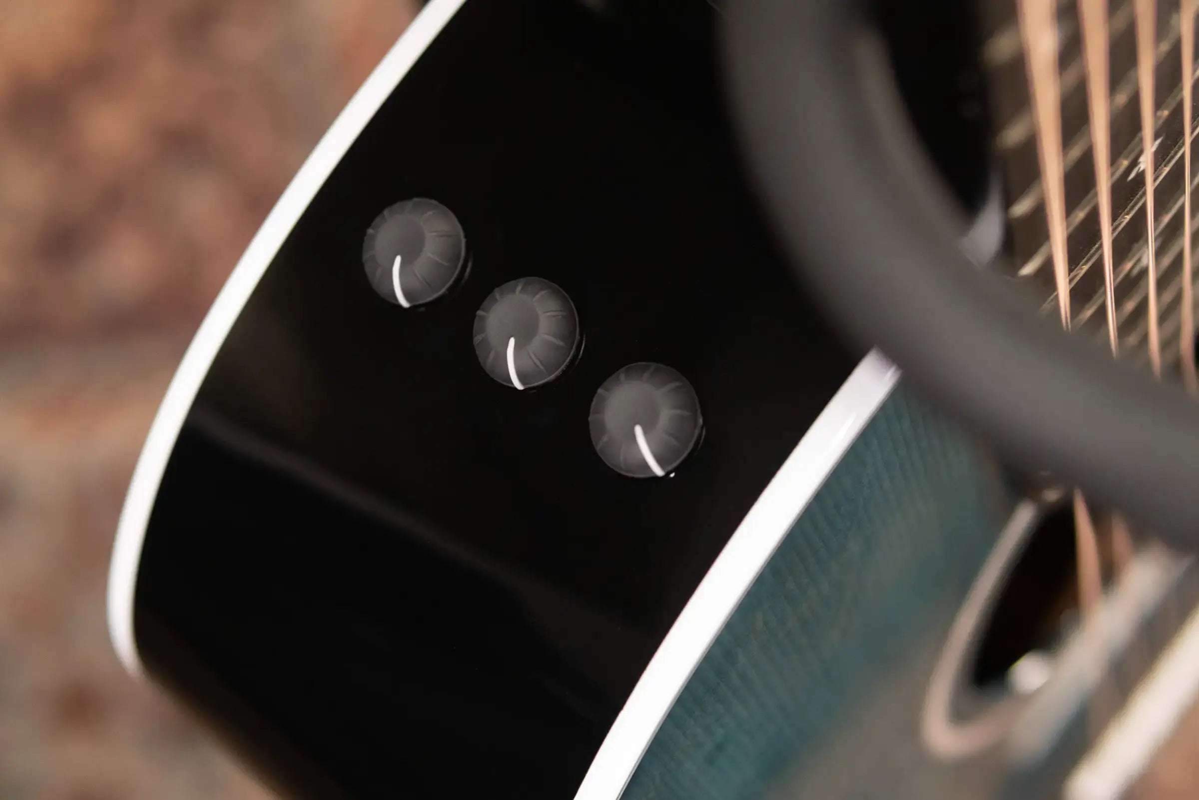 Taylor 214ce Plus Special Edition Grand Auditorium Acoustic/Electric Guitar - Trans Blue Top with Aerocase