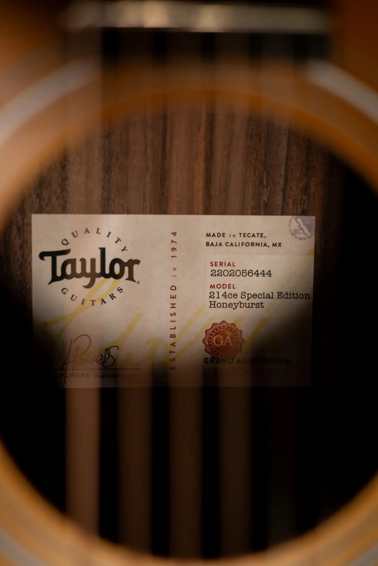 Taylor 214ce Special Edition Grand Auditorium Acoustic/Electric Guitar - Honeyburst with Gig Bag
