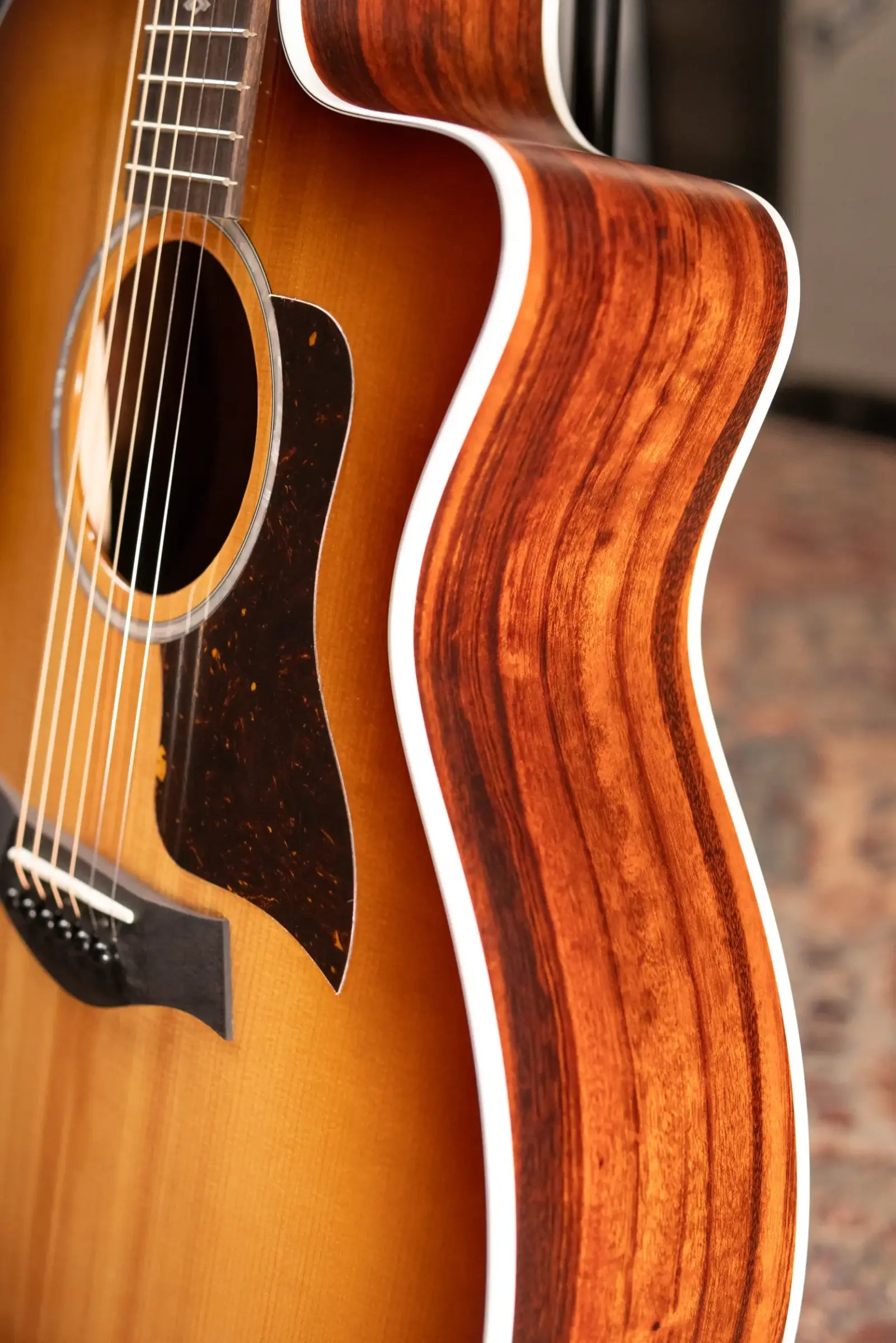 Taylor 214ce Special Edition Grand Autorium Acoustic/Electric Guitar - Satin Tigerwood with Hardshell Case