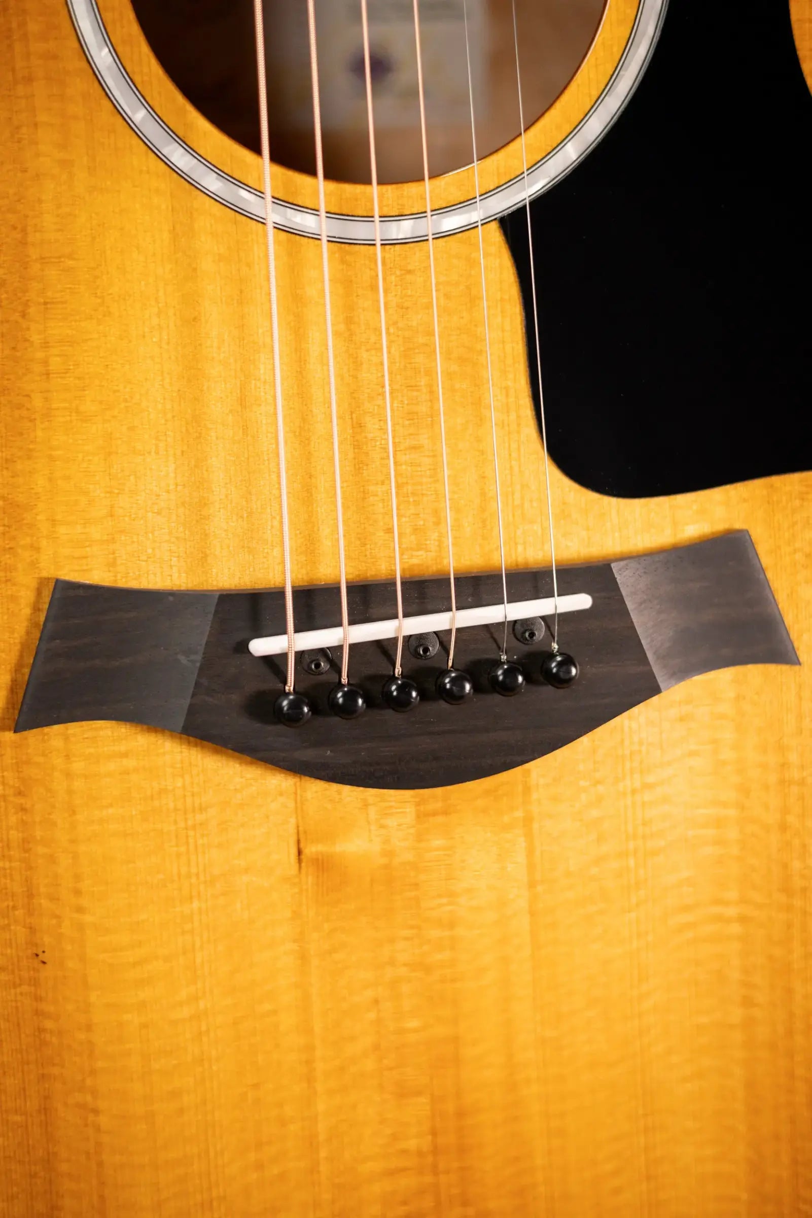 Taylor 217e Plus Special Edition Grand Pacific Acoustic/Electric Guitar - Honeyburst with Aerocase