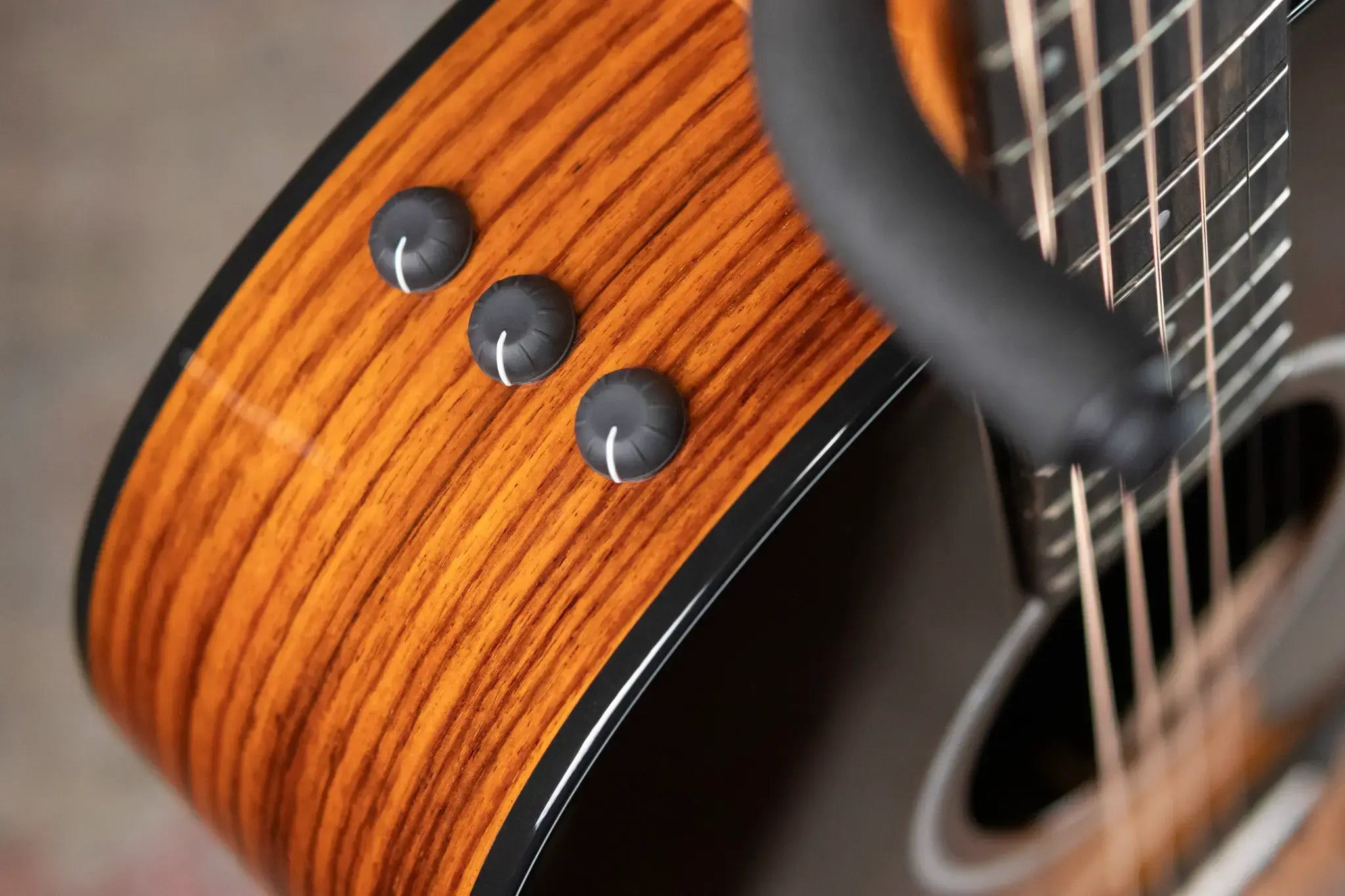 Taylor 217e-SB Plus Grand Pacific Acoustic/Electric - Sunburst with Aerocase