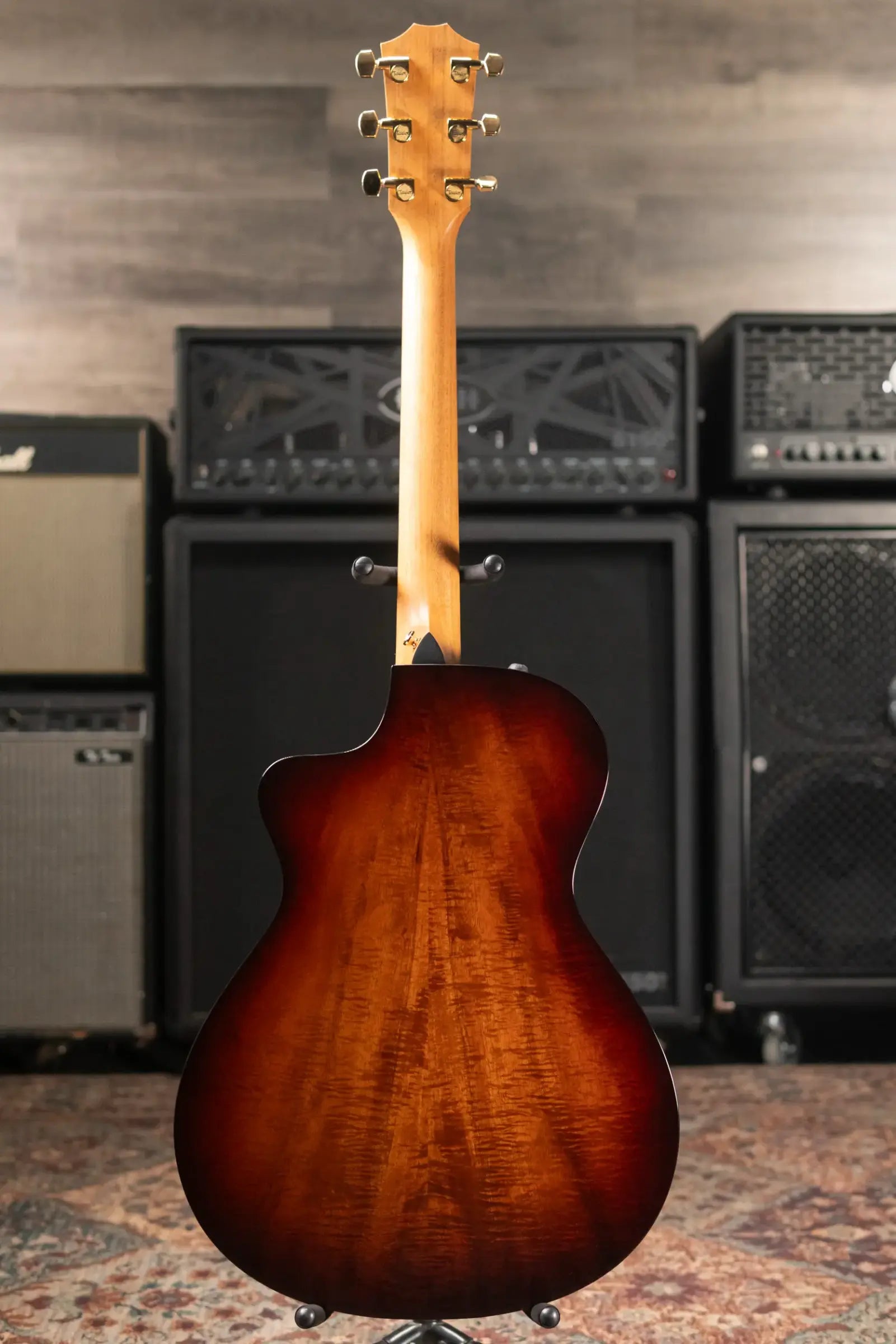 Taylor 222ce-K DLX Grand Concert Acoustic/Electric Guitar - Shaded Edgeburst with Hardshell Case - Factory Demo