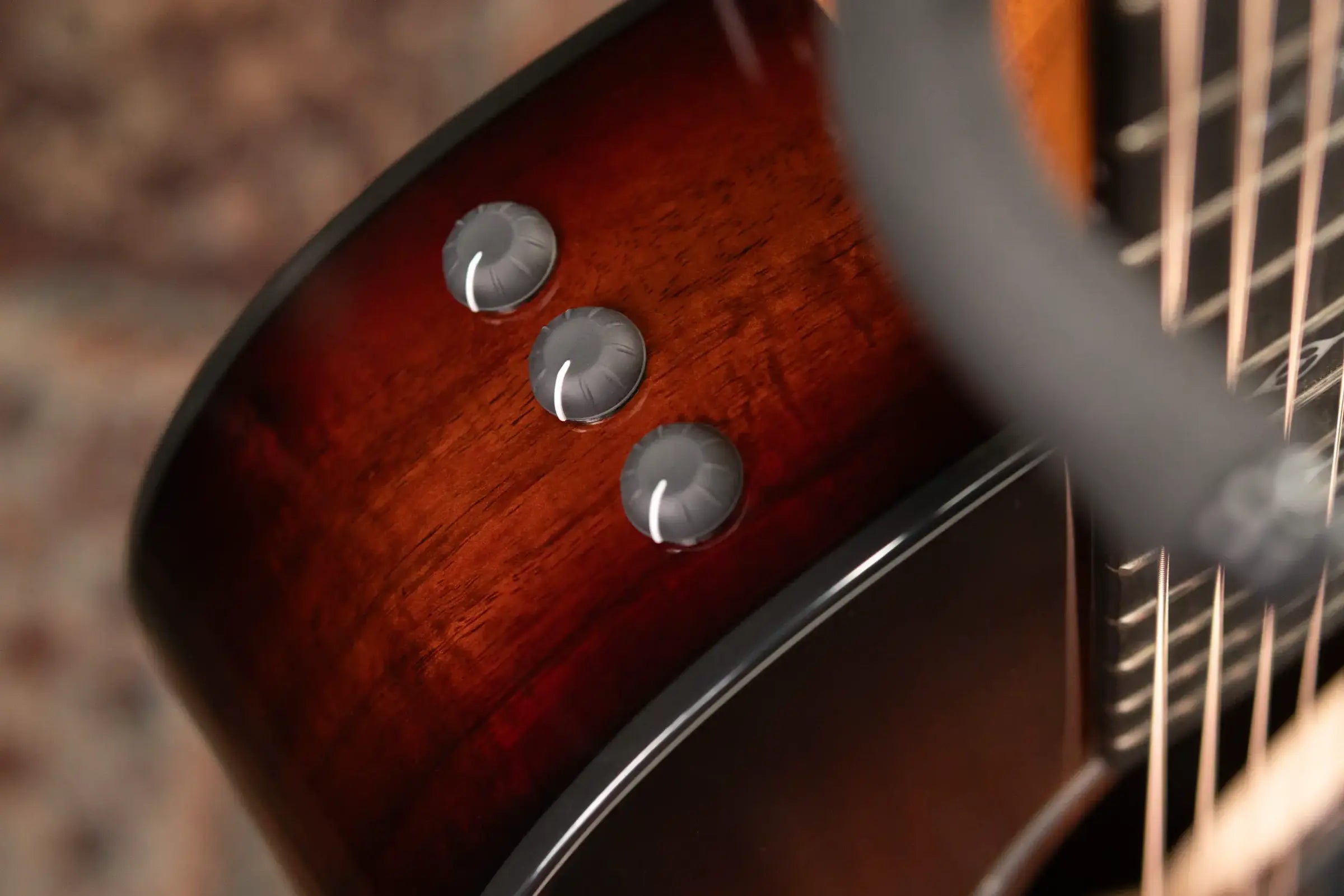 Taylor 222ce-K DLX Grand Concert Acoustic/Electric Guitar - Shaded Edgeburst with Hardshell Case - Factory Demo
