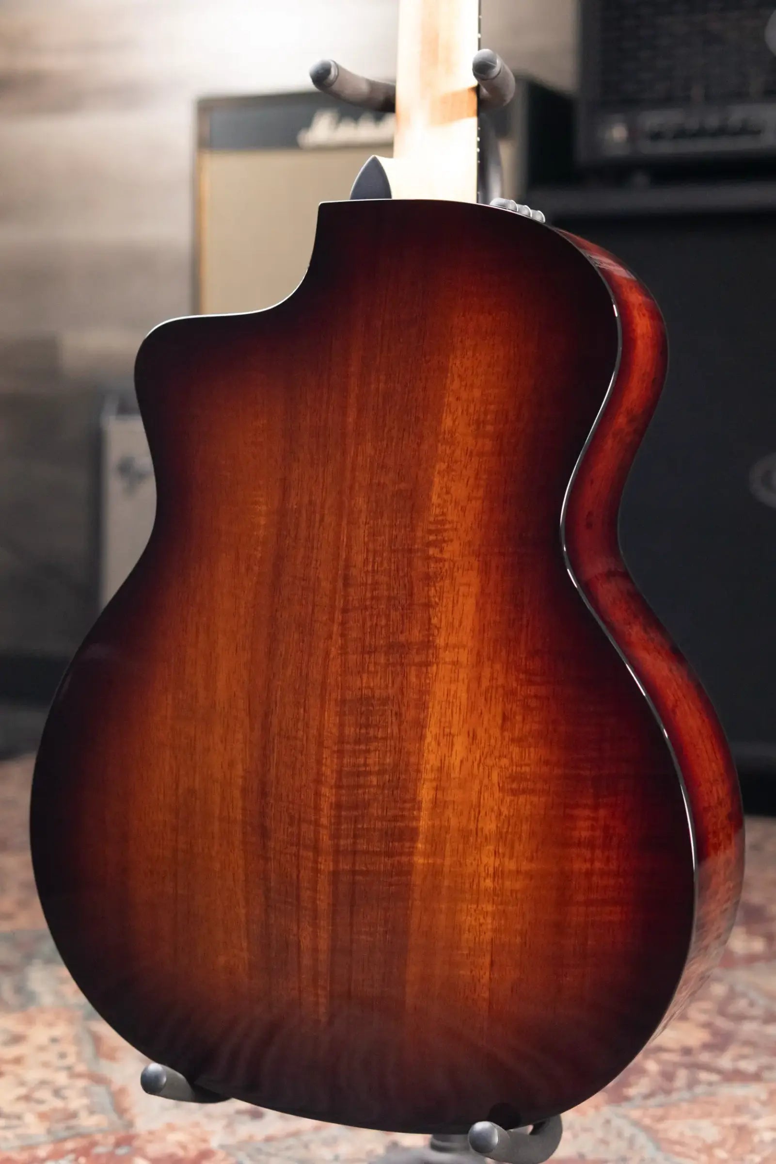 Taylor 224ce-K DLX Grand Auditorium Acoustic/Electric Guitar - Shaded Edgeburst with Hardshell Case