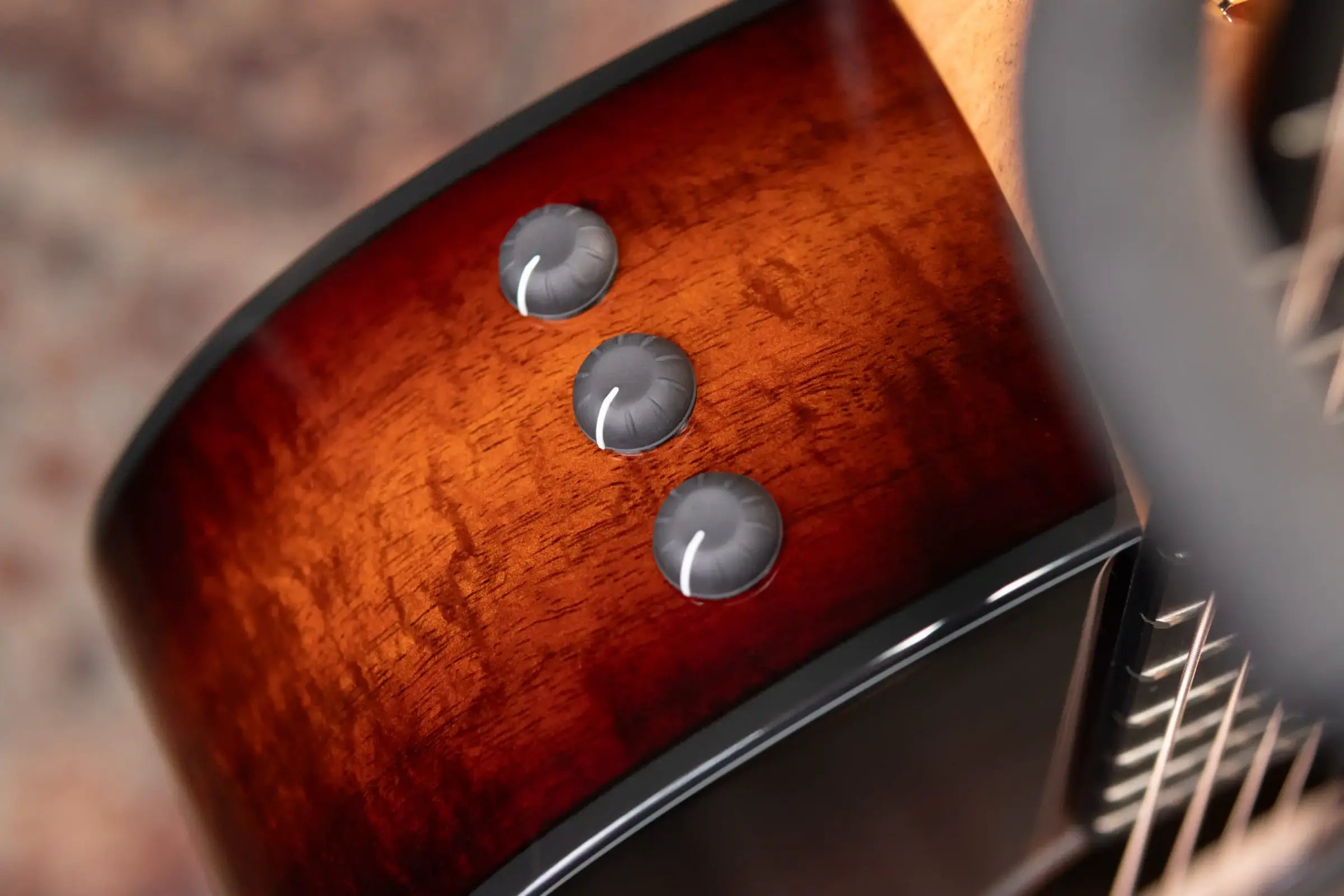 Taylor 224ce-K DLX Grand Auditorium Acoustic/Electric Guitar - Shaded Edgeburst with Hardshell Case