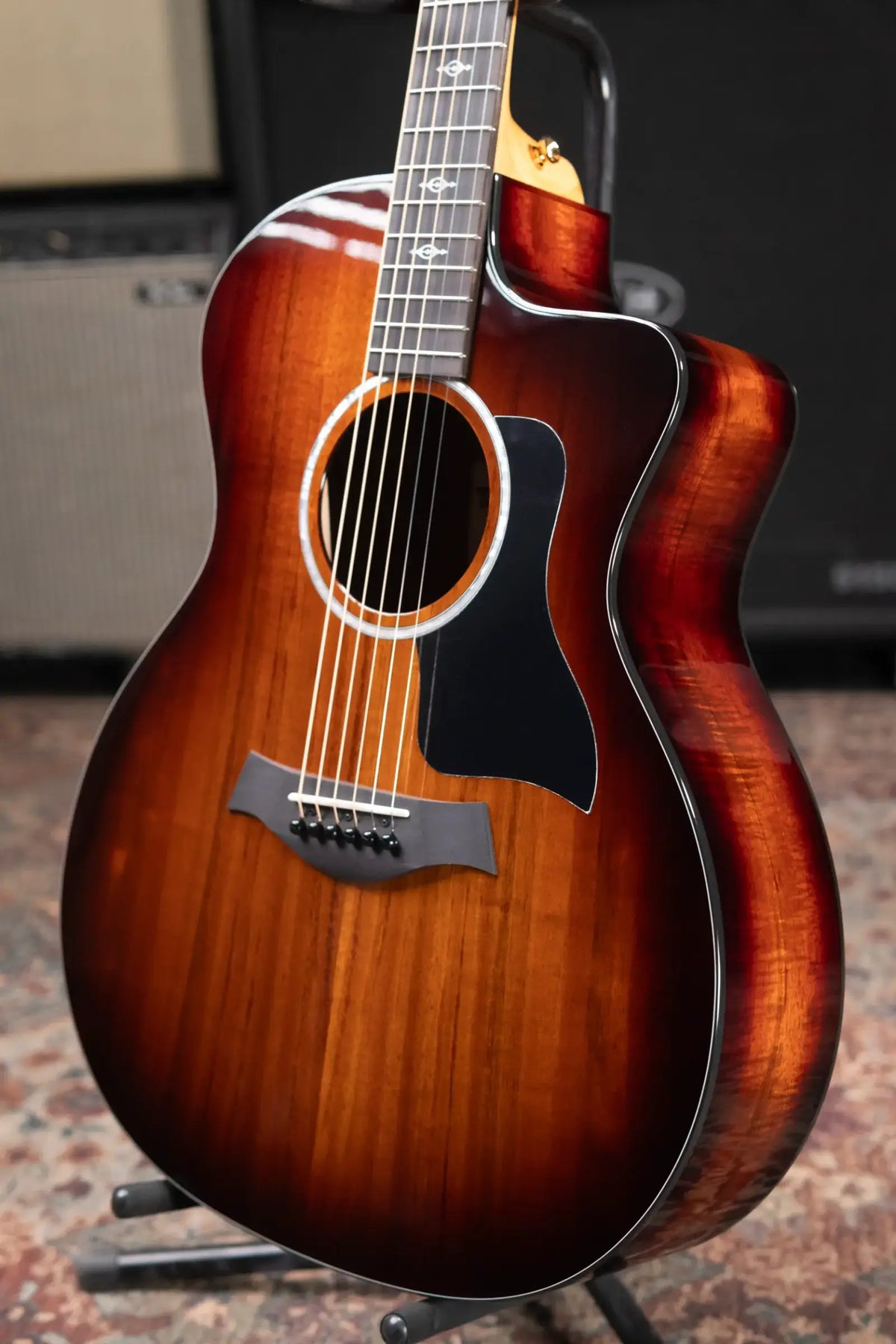 Taylor 224ce-K DLX Grand Auditorium Acoustic/Electric Guitar with Hardshell Case - Display Model