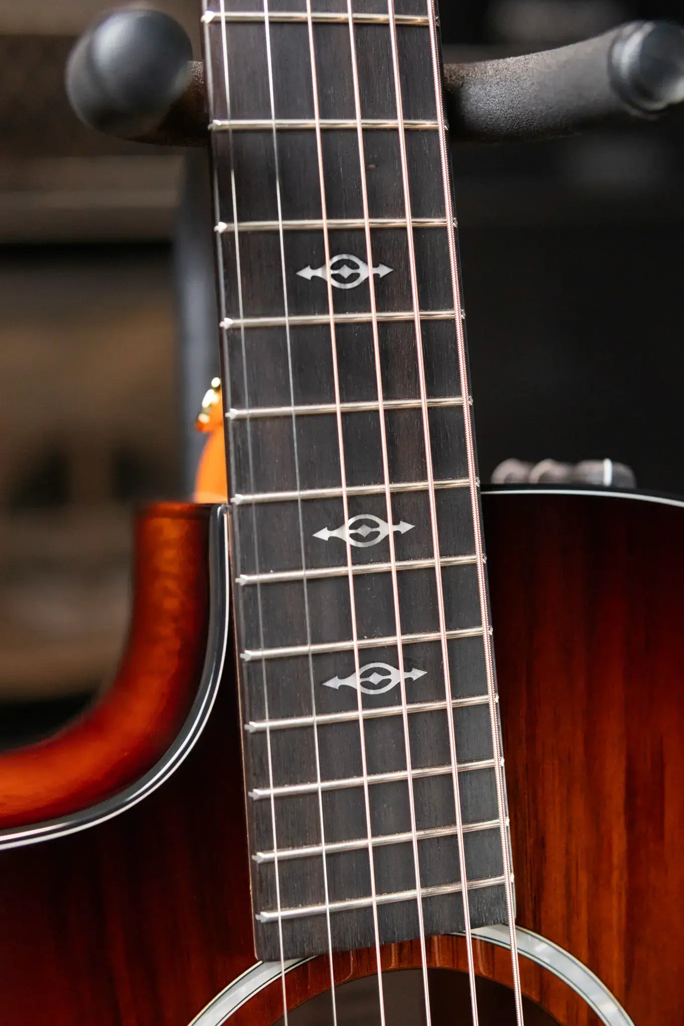 Taylor 224ce-K DLX Left-Handed Grand Auditorium Acoustic/Electric Guitar with Hardshell Case