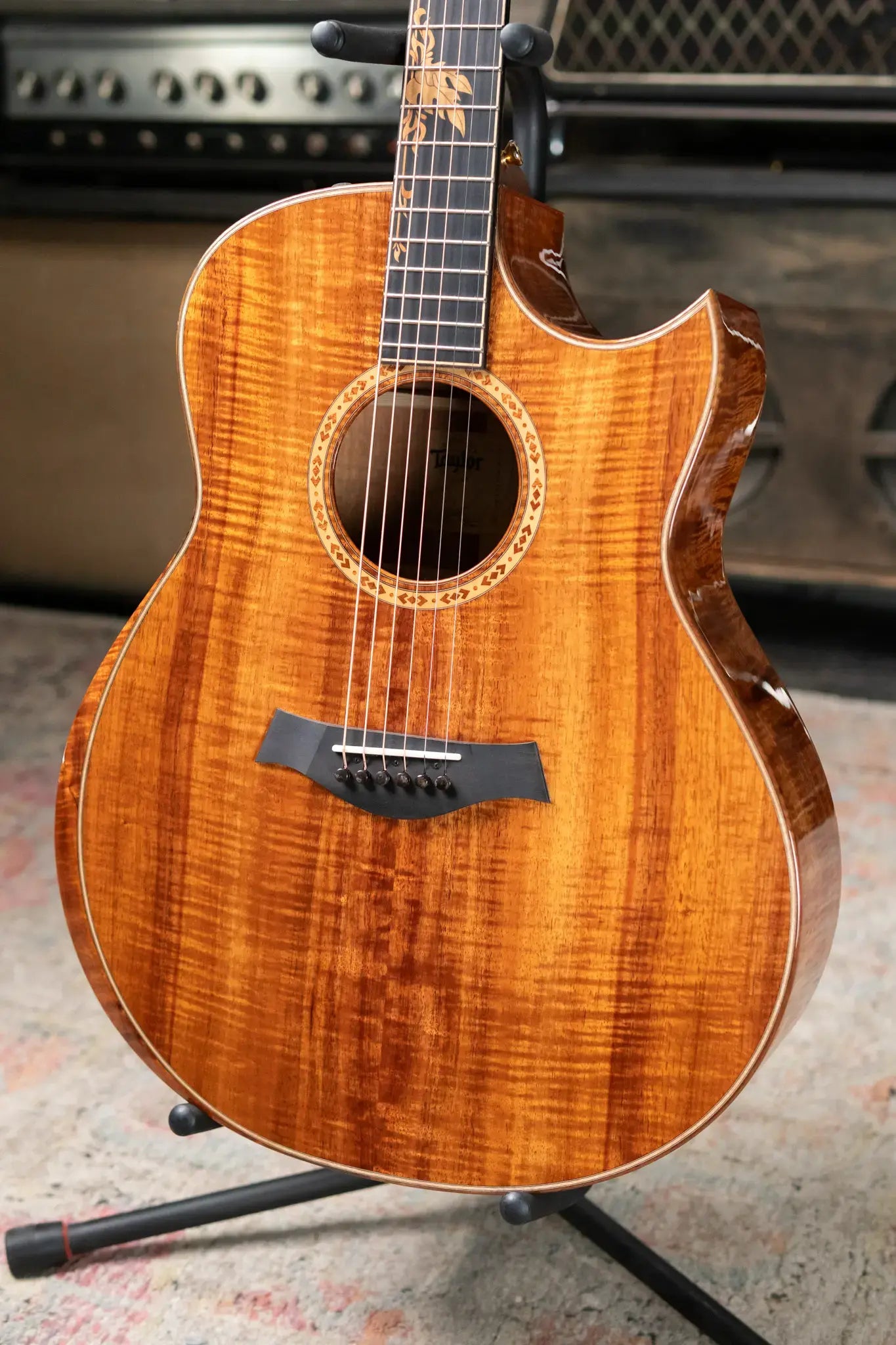 Taylor ‘24 Catch Custom C28ce #29 Grand Orchestra Acoustic/Electric - AA Koa with Hardshell Case - Floor Model Demo