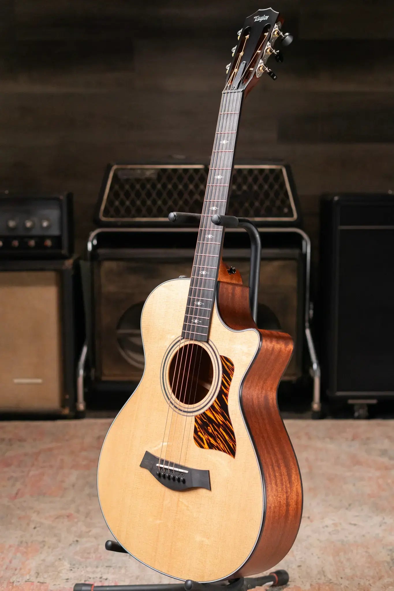Taylor 312ce 12-Fret Grand Concert Acoustic/Electric Guitar with Hardshell Case
