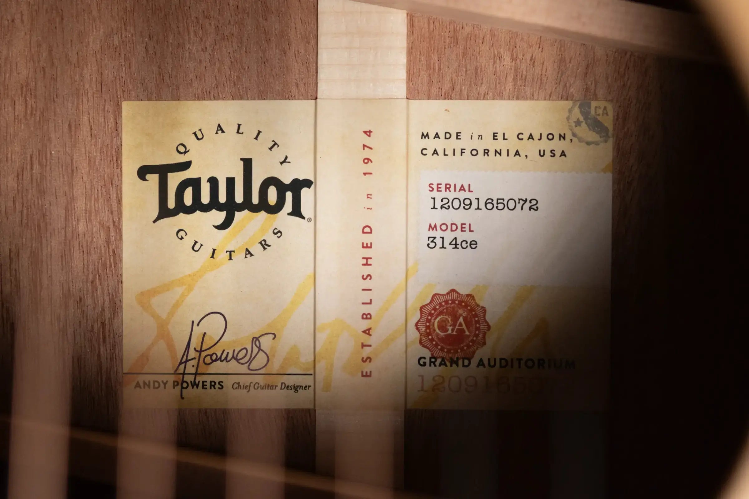 Taylor 314ce Grand Auditorium Acoustic/Electric Guitar with Hardshell Case