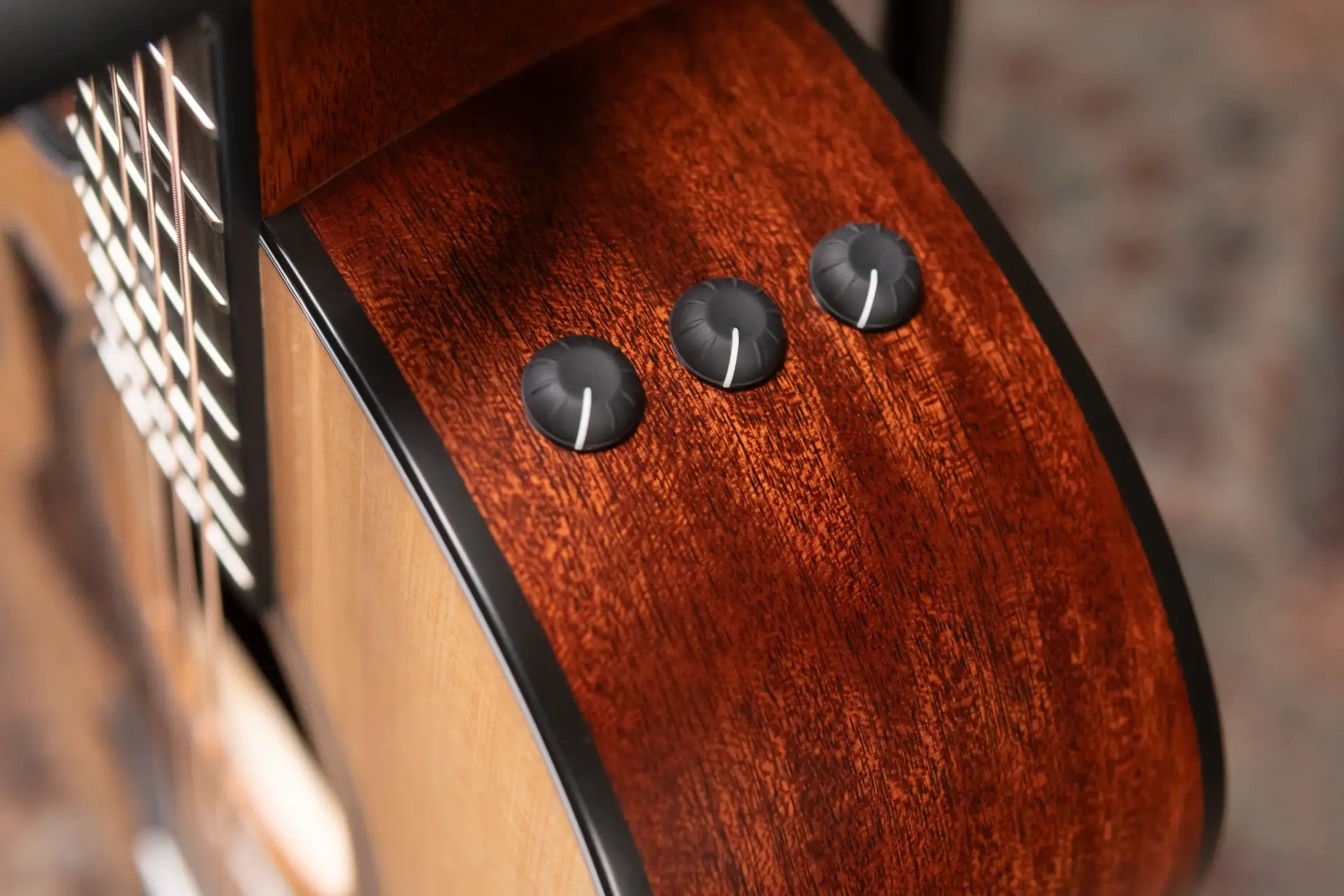 Taylor 314ce Left-Handed Grand Auditorium Acoustic/Electric Guitar with Hardshell Case