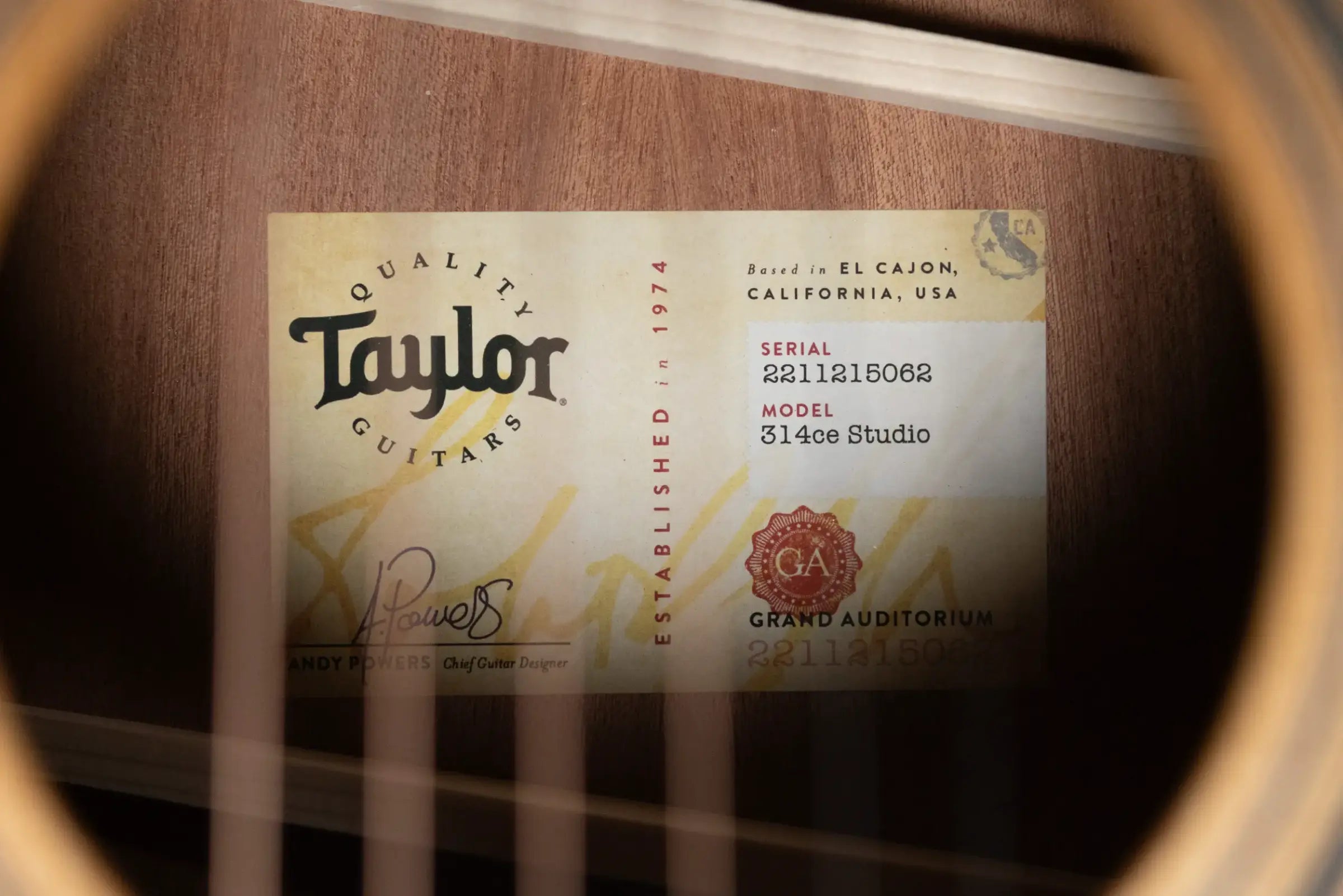 Taylor 314ce Studio Grand Auditorium Acoustic/Electric Guitar - Natural with Structured Gig Bag
