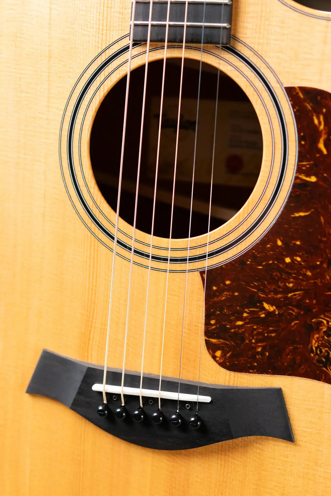 Taylor 314ce Studio Special Edition Grand Auditorium Acoustic-Electric Guitar, Natural w/ Structured Gig Bag