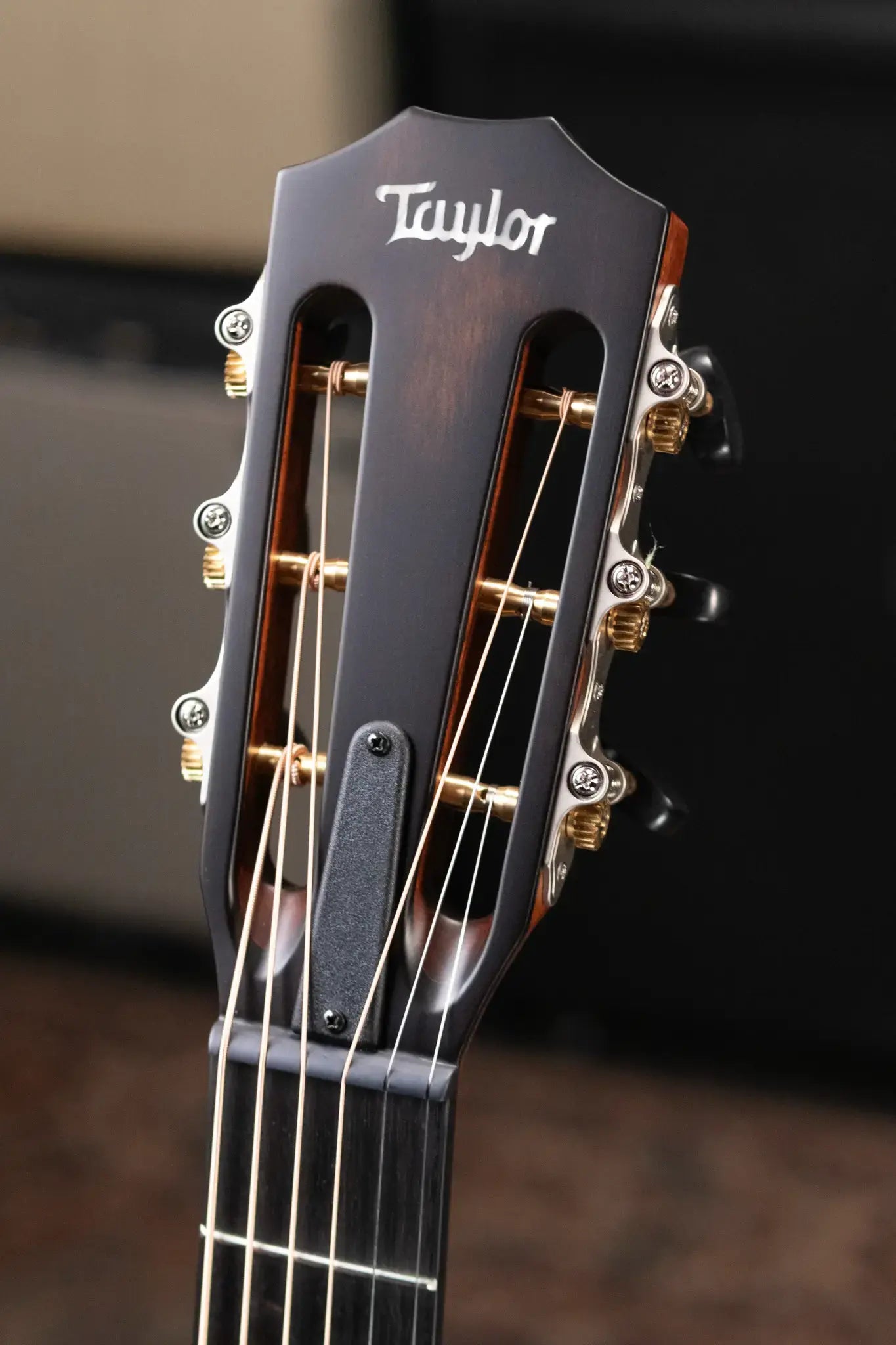 Taylor 322ce 12-Fret Grand Concert Acoustic/Electric Guitar - Shaded Edge Burst with Hardshell Case