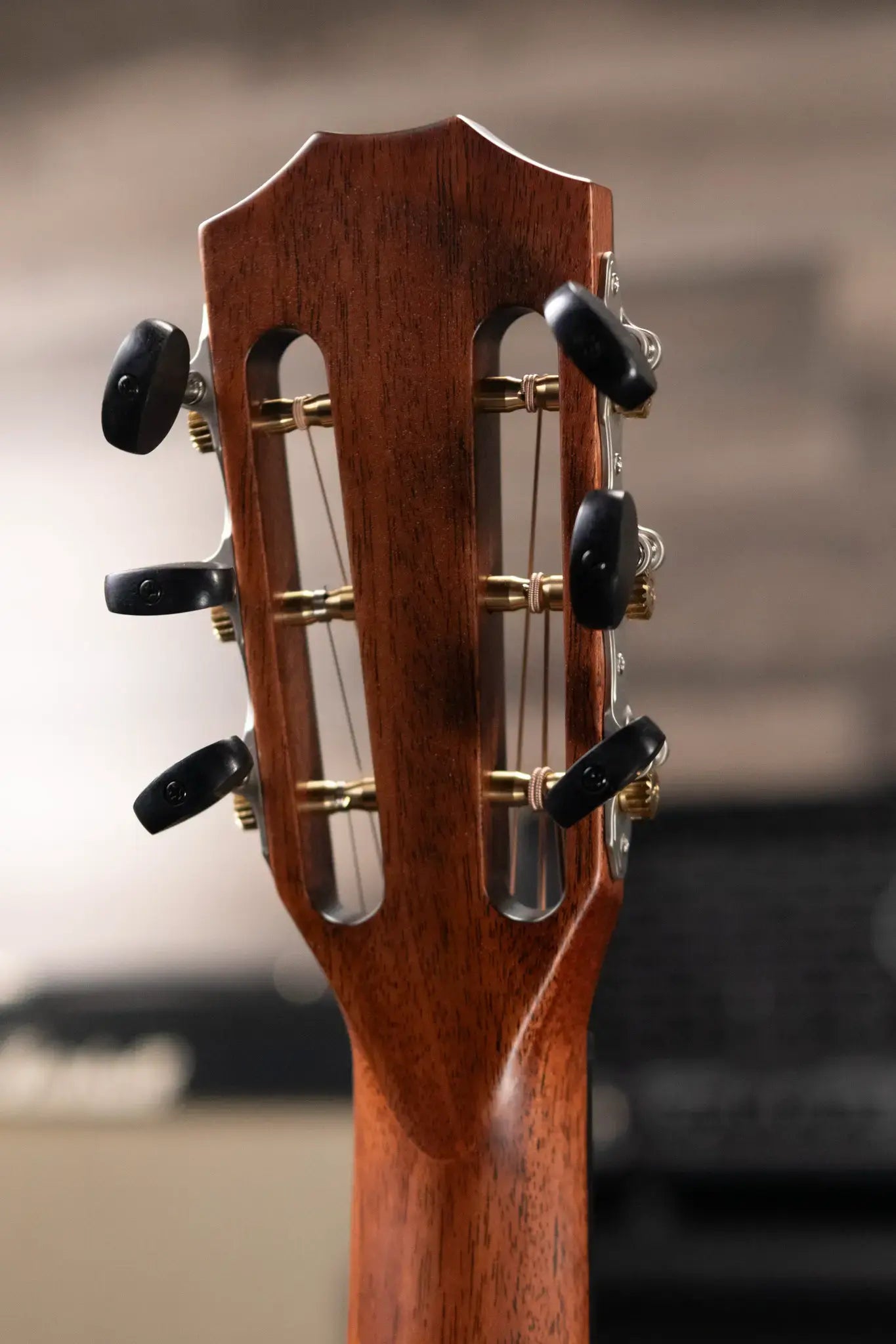 Taylor 322ce 12-Fret Grand Concert Acoustic/Electric Guitar - Shaded Edge Burst with Hardshell Case