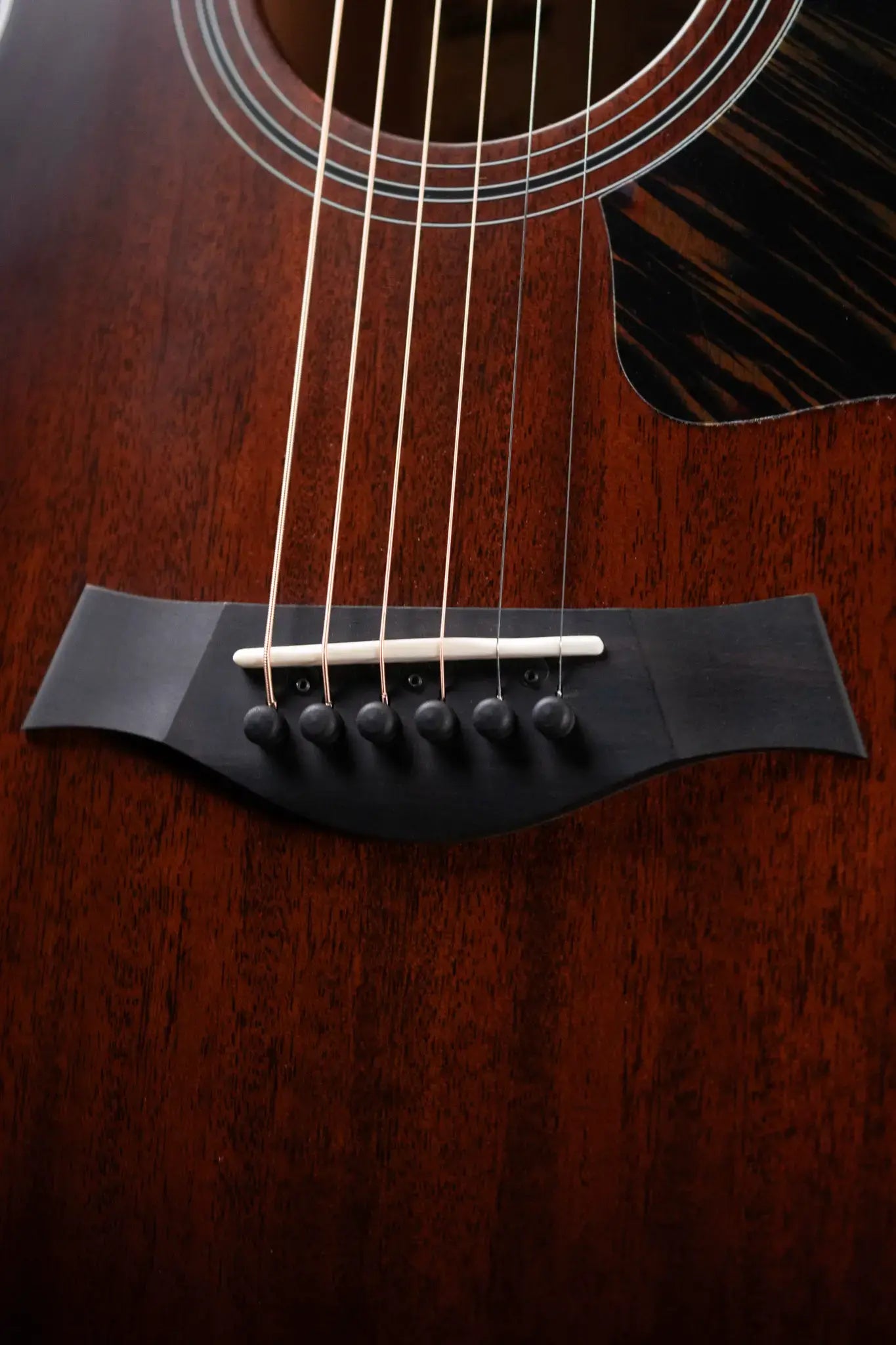 Taylor 322ce 12-Fret Grand Concert Acoustic/Electric Guitar - Shaded Edge Burst with Hardshell Case