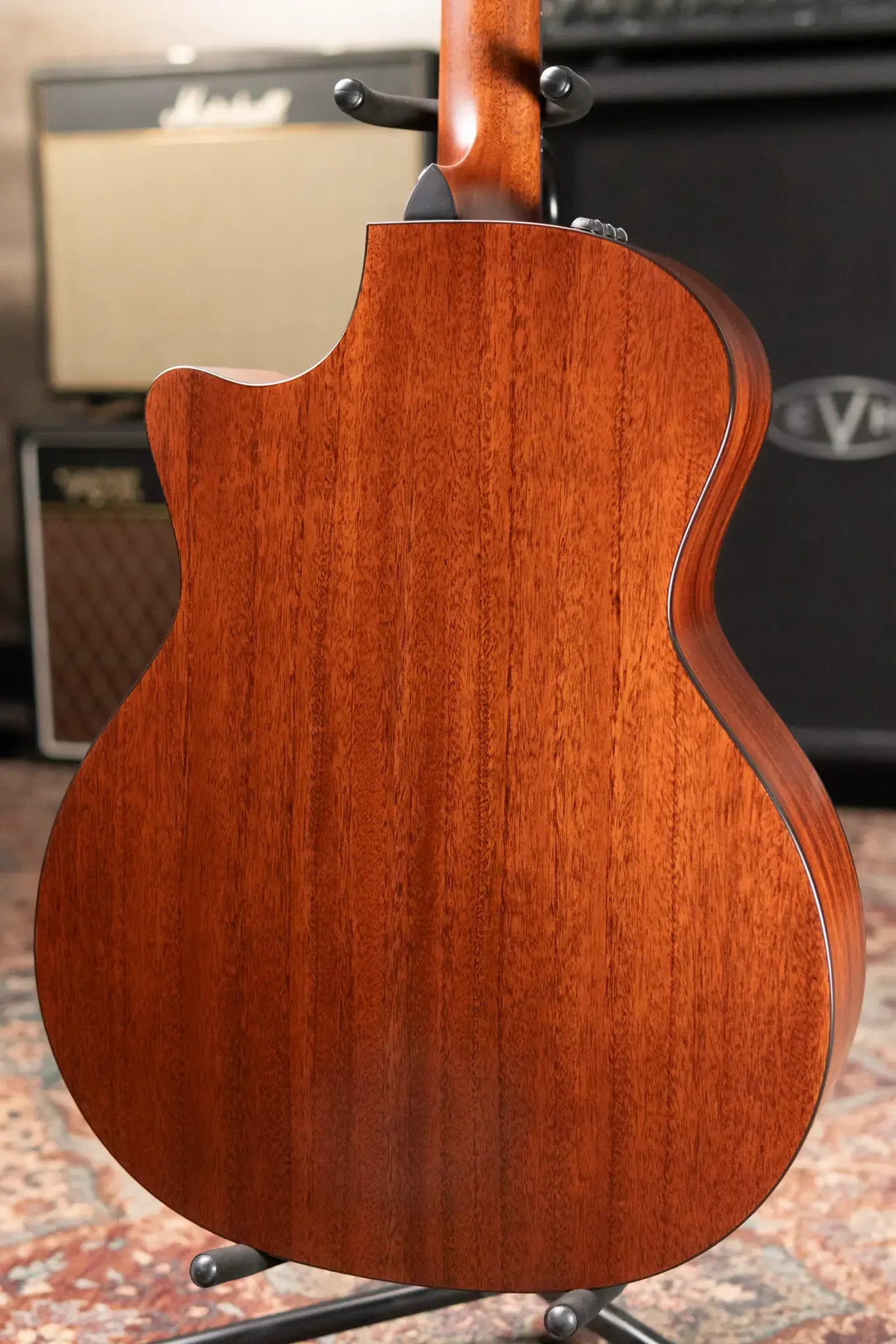 Taylor 324ce Grand Auditorium Acoustic/Electric Guitar - Shaded Edge Burst Top with Hardshell Case