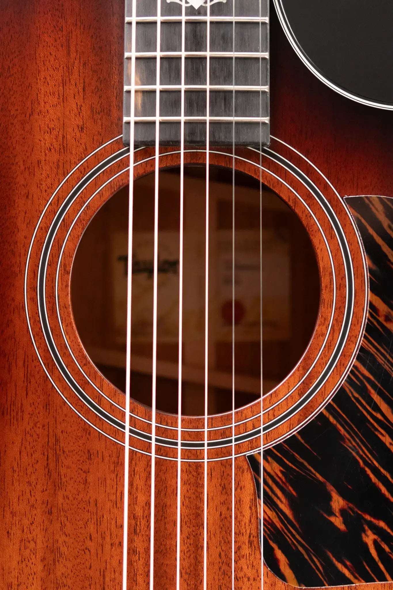 Taylor 324ce Grand Auditorium Acoustic/Electric Guitar - Shaded Edge Burst Top with Hardshell Case