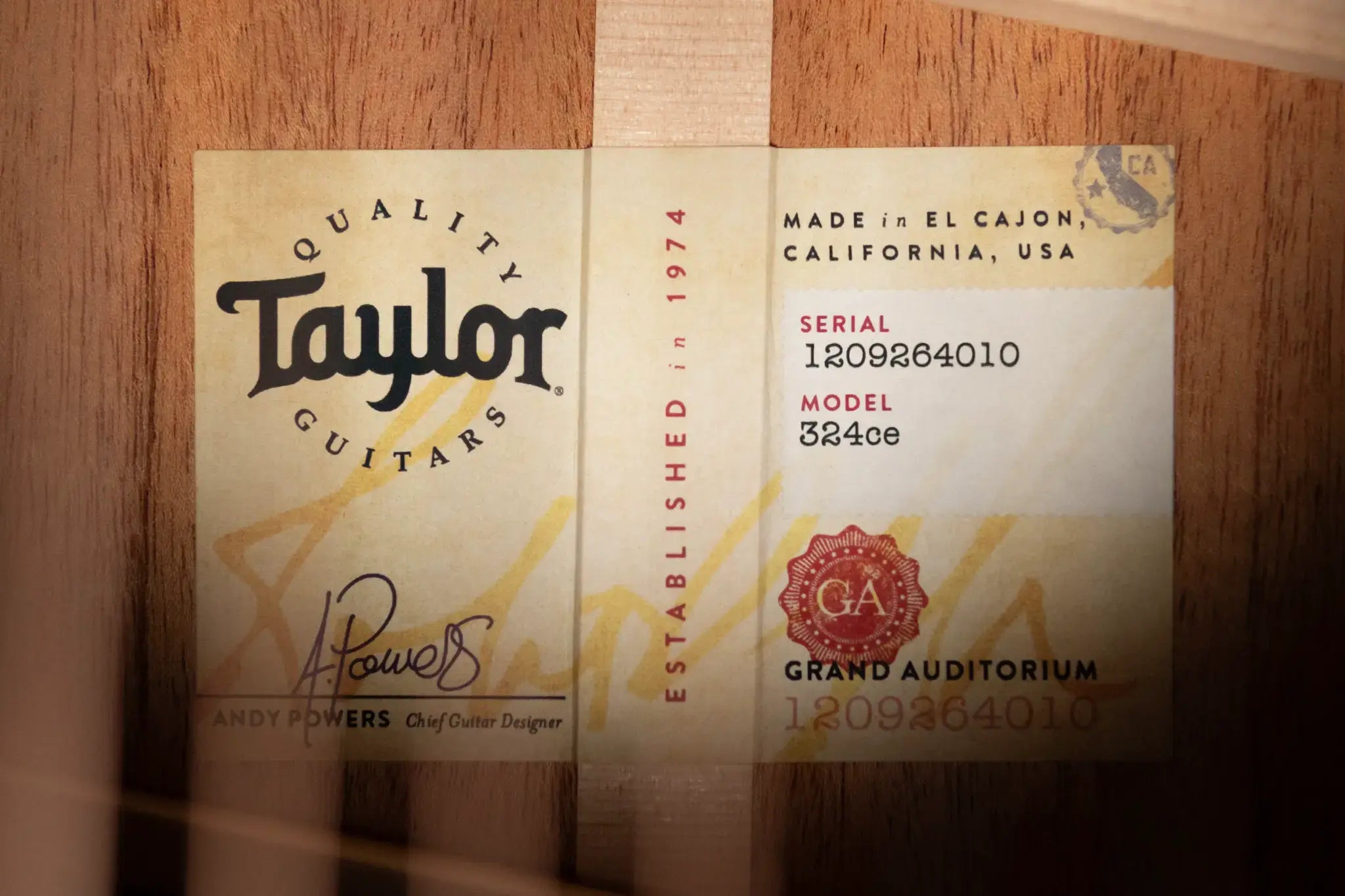 Taylor 324ce Grand Auditorium Acoustic/Electric Guitar - Shaded Edge Burst Top with Hardshell Case