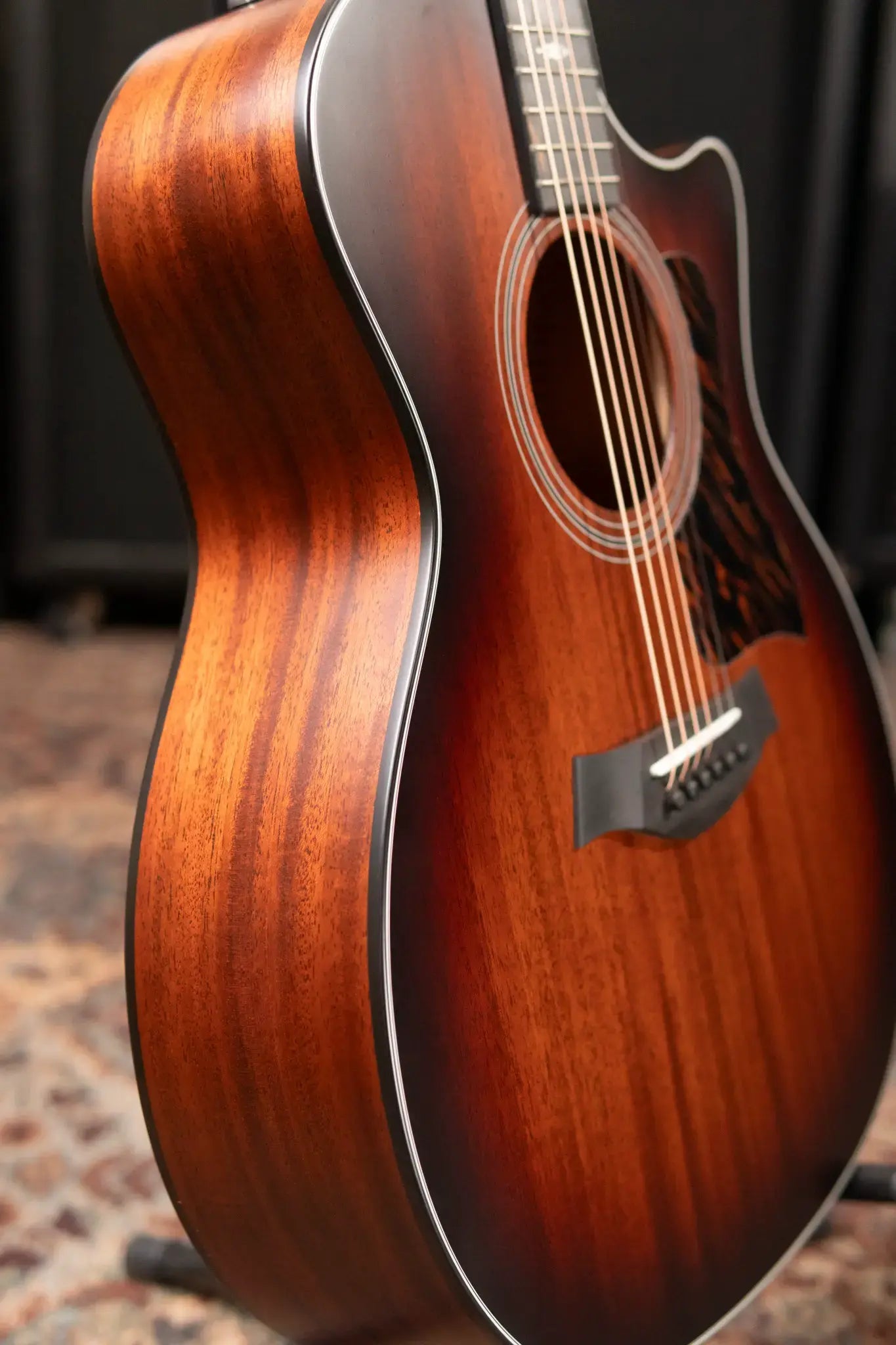 Taylor 324ce Grand Auditorium Acoustic/Electric Guitar - Shaded Edge Burst Top with Hardshell Case