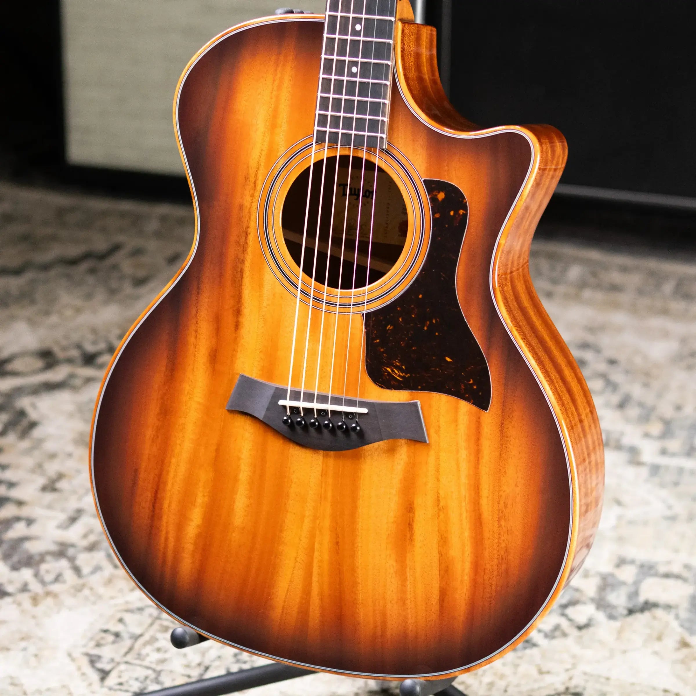 Taylor 324ce Studio Special Edition Grand Auditorium Acoustic/Electric Guitar - Shaded Edge Burst with Gig Bag