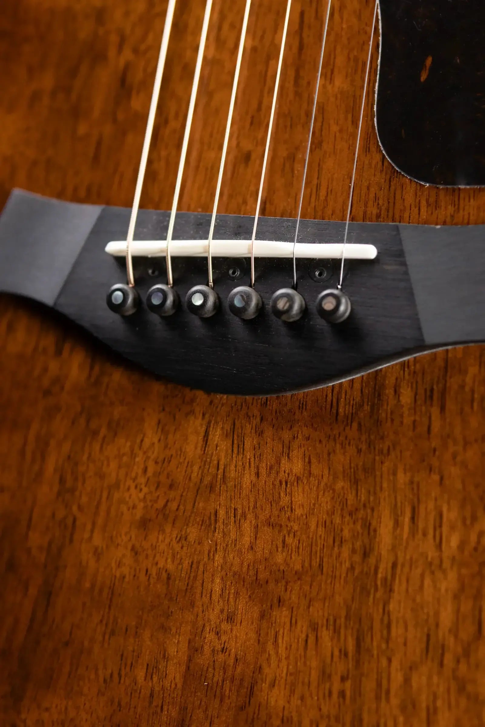 Taylor 424ce Special Edition Grand Auditorium Acoustic/Electric Guitar - Shaded Edge Burst with Hardshell Case
