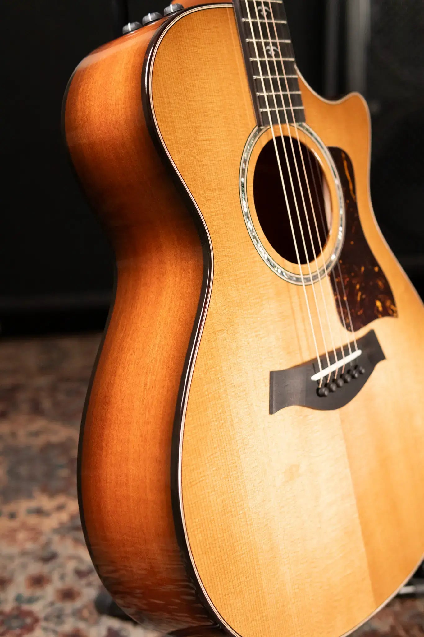 Taylor 512ce Grand Concert Acoustic/Electric Guitar with Hardshell Case - Floor Model