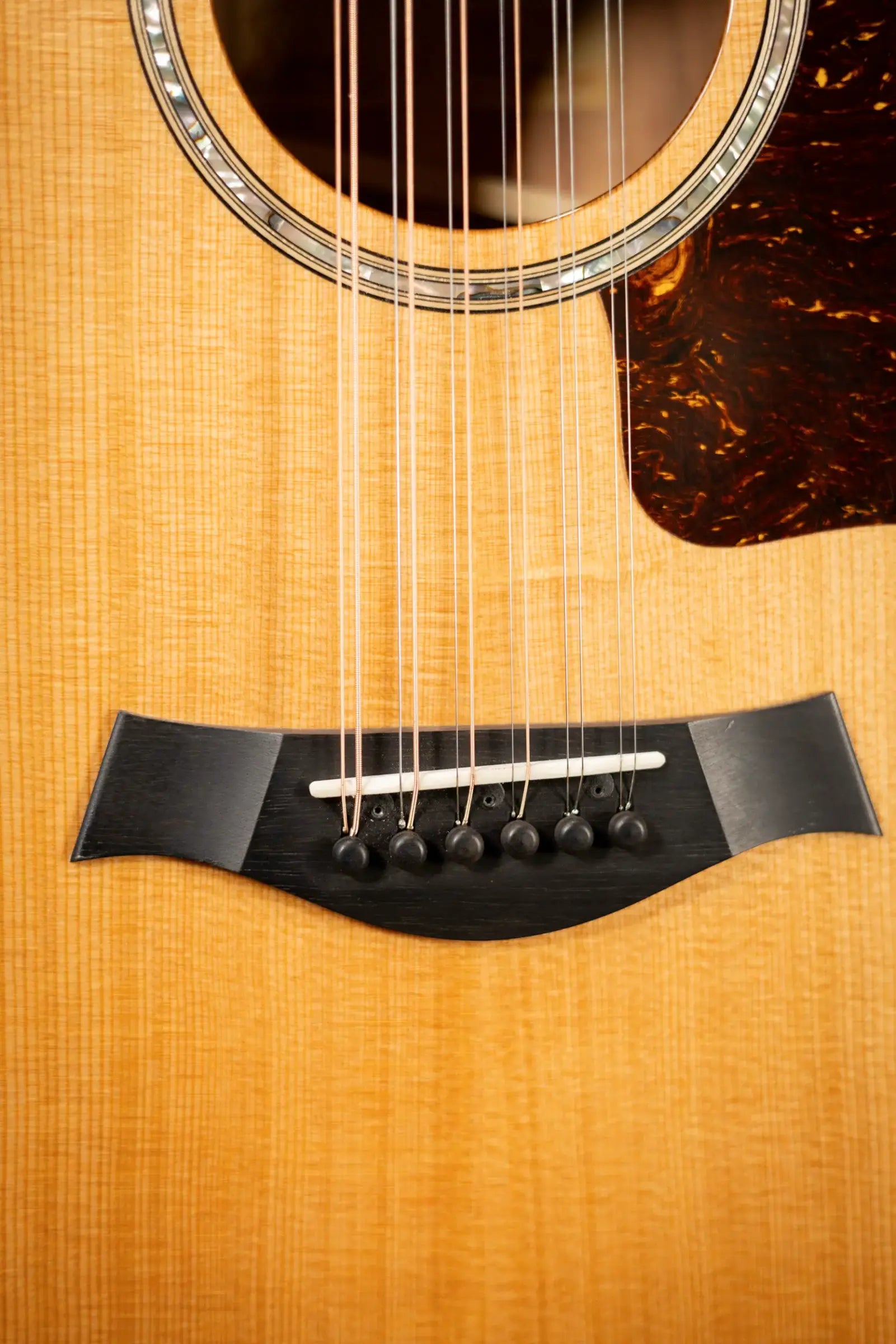 Taylor 552ce 12-String Grand Concert Acoustic/Electric Guitar - Shaded Edge Burst with Hardshell Case - Used