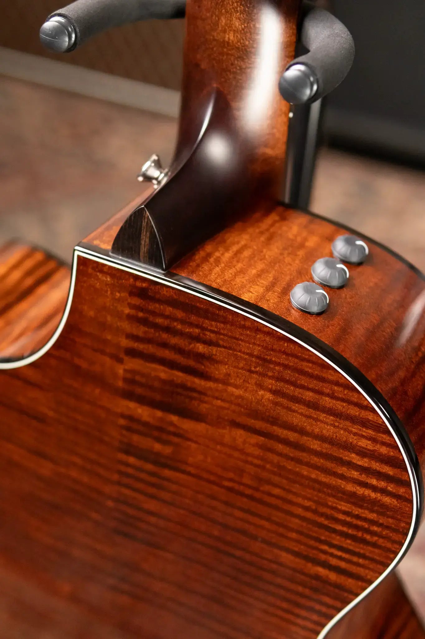 Taylor 612ce Grand Concert Acoustic/Electric Guitar with Hardshell Case