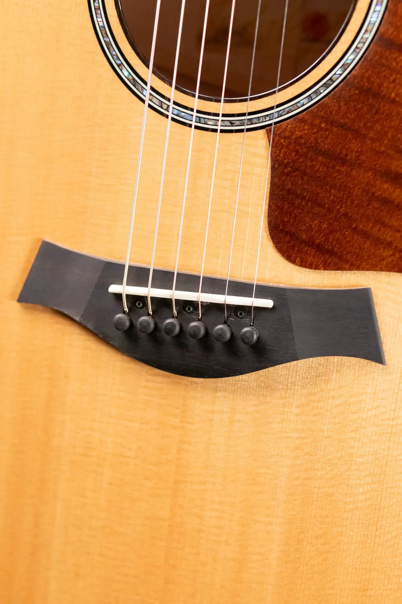 Taylor 612ce Grand Concert Acoustic/Electric Guitar with Hardshell Case - Factory Demo