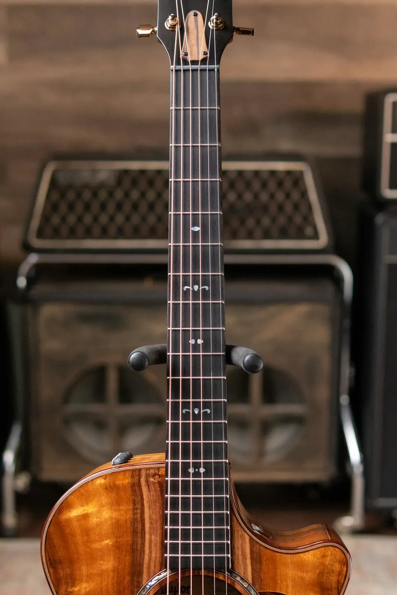 Taylor 722ce Grand Concert Acoustic/Electric with Hardshell Case