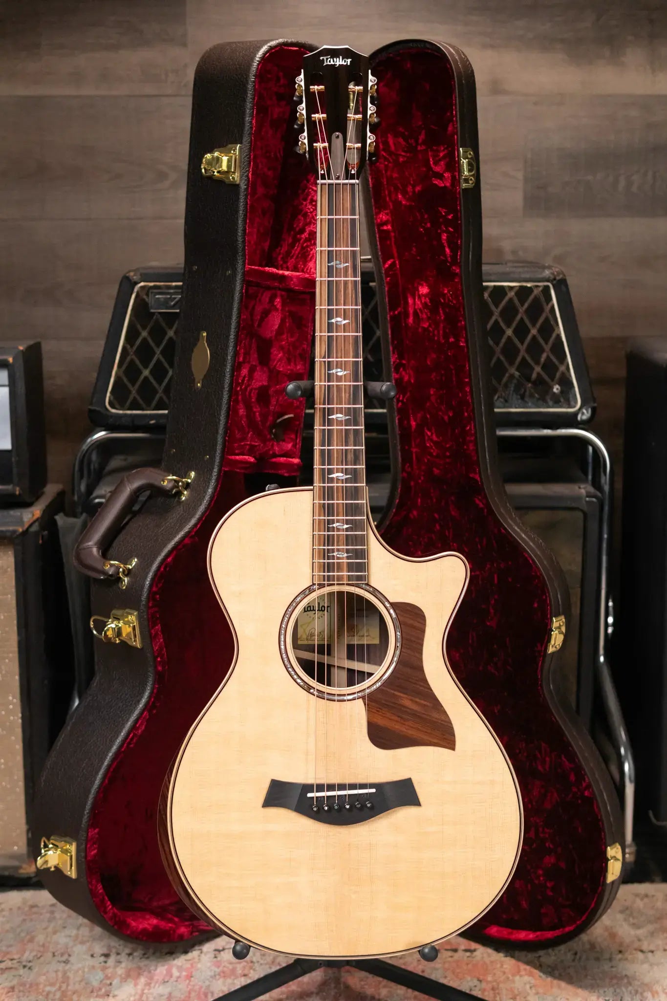 Taylor 812ce 12-Fret Grand Concert Acoustic/Electric Guitar with Hardshell Case