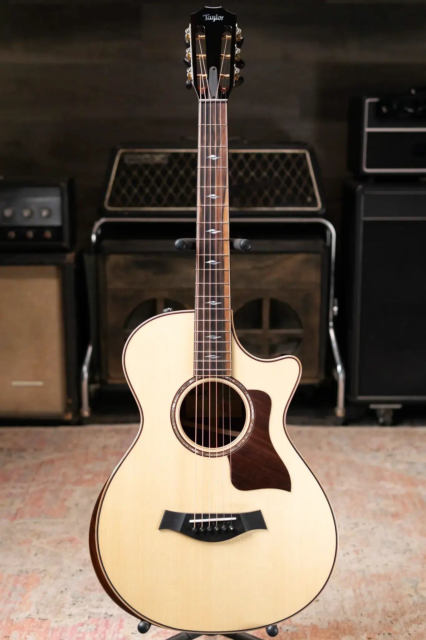 Taylor 812ce 12-Fret Grand Concert Acoustic/Electric with Hardshell Case