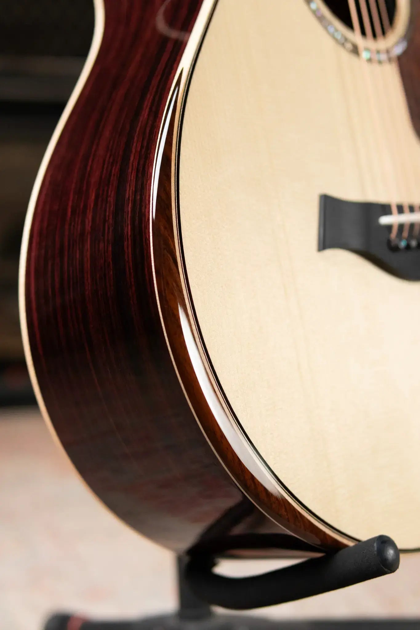 Taylor 812ce 12-Fret Grand Concert Acoustic/Electric with Hardshell Case