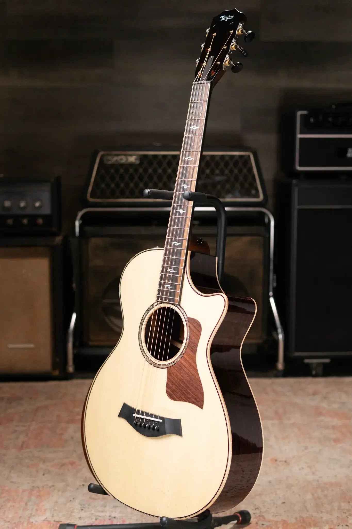 Taylor 812ce 12-Fret Grand Concert Acoustic/Electric with Hardshell Case