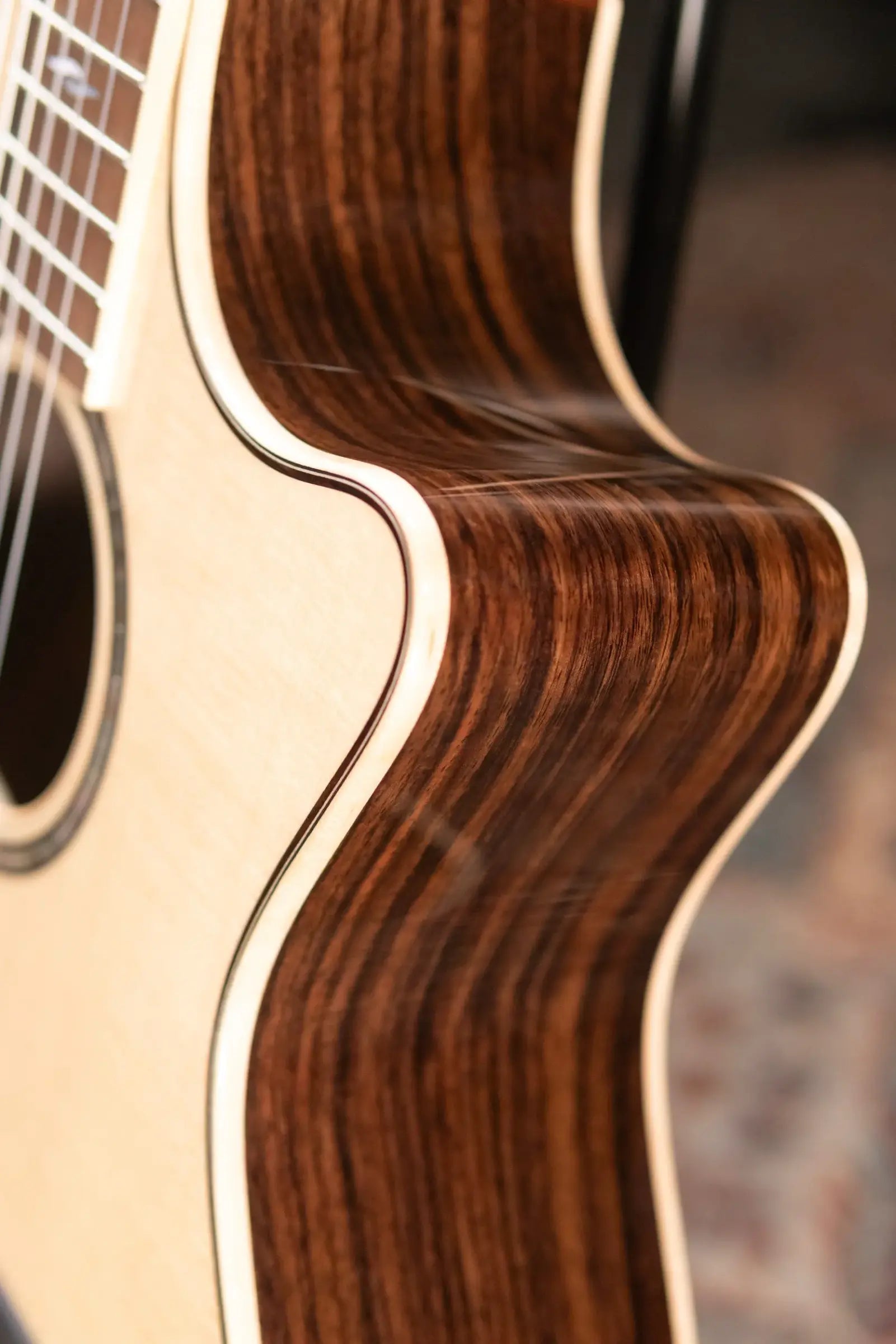 Taylor 814ce-N Nylon Grand Auditorium Acoustic/Electric Guitar with Hardshell Case