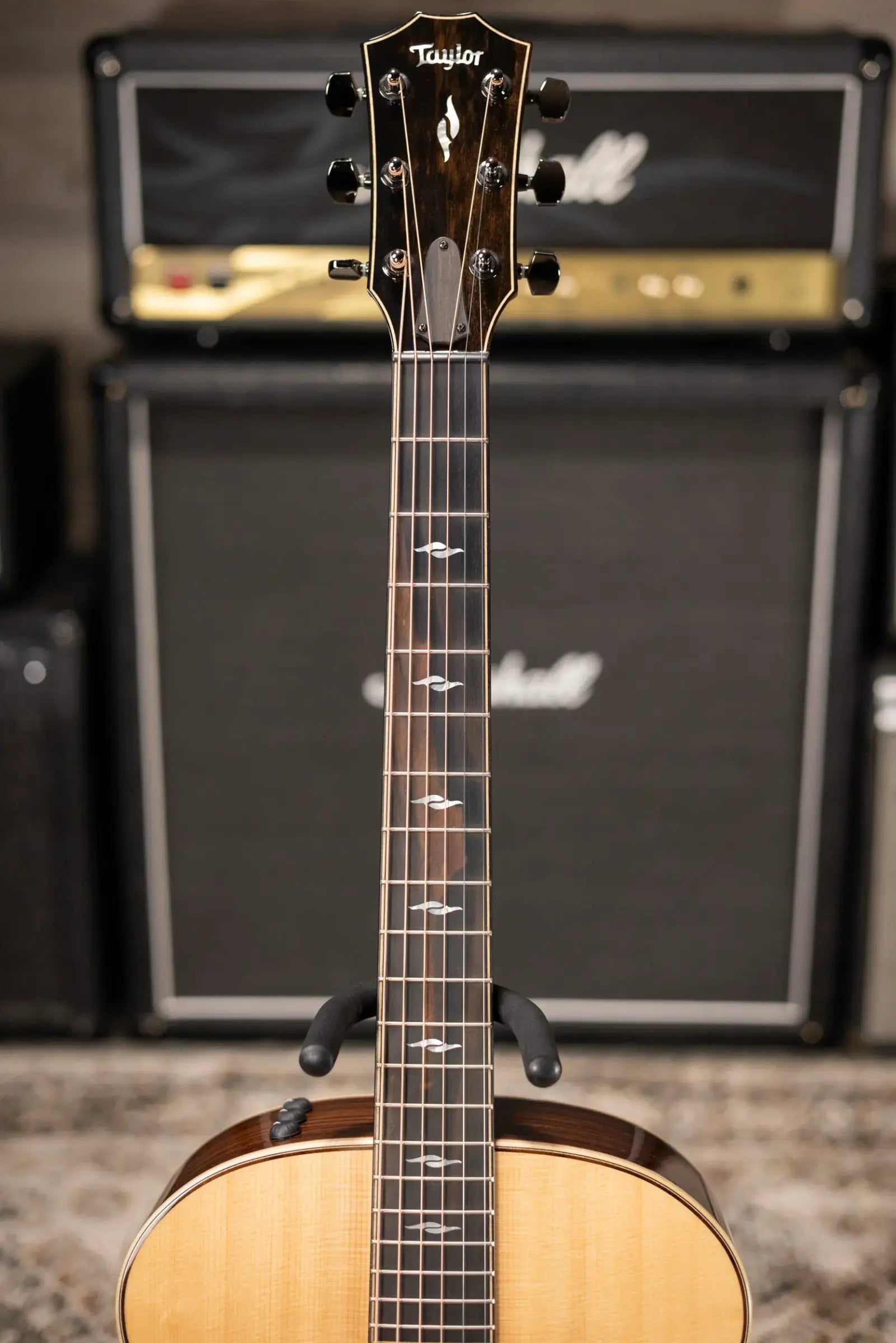 Taylor 814e Grand Auditorium Acoustic/Electric Guitar with Hardshell Case - Used