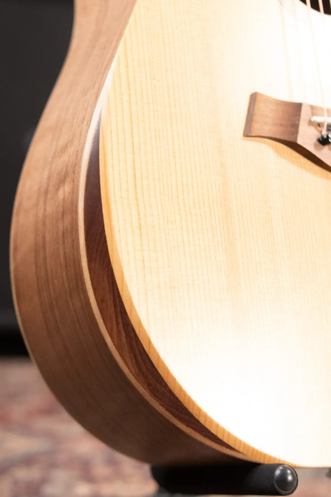 Taylor Academy 10e Dreadnought Acoustic/Electric Guitar with Gig Bag