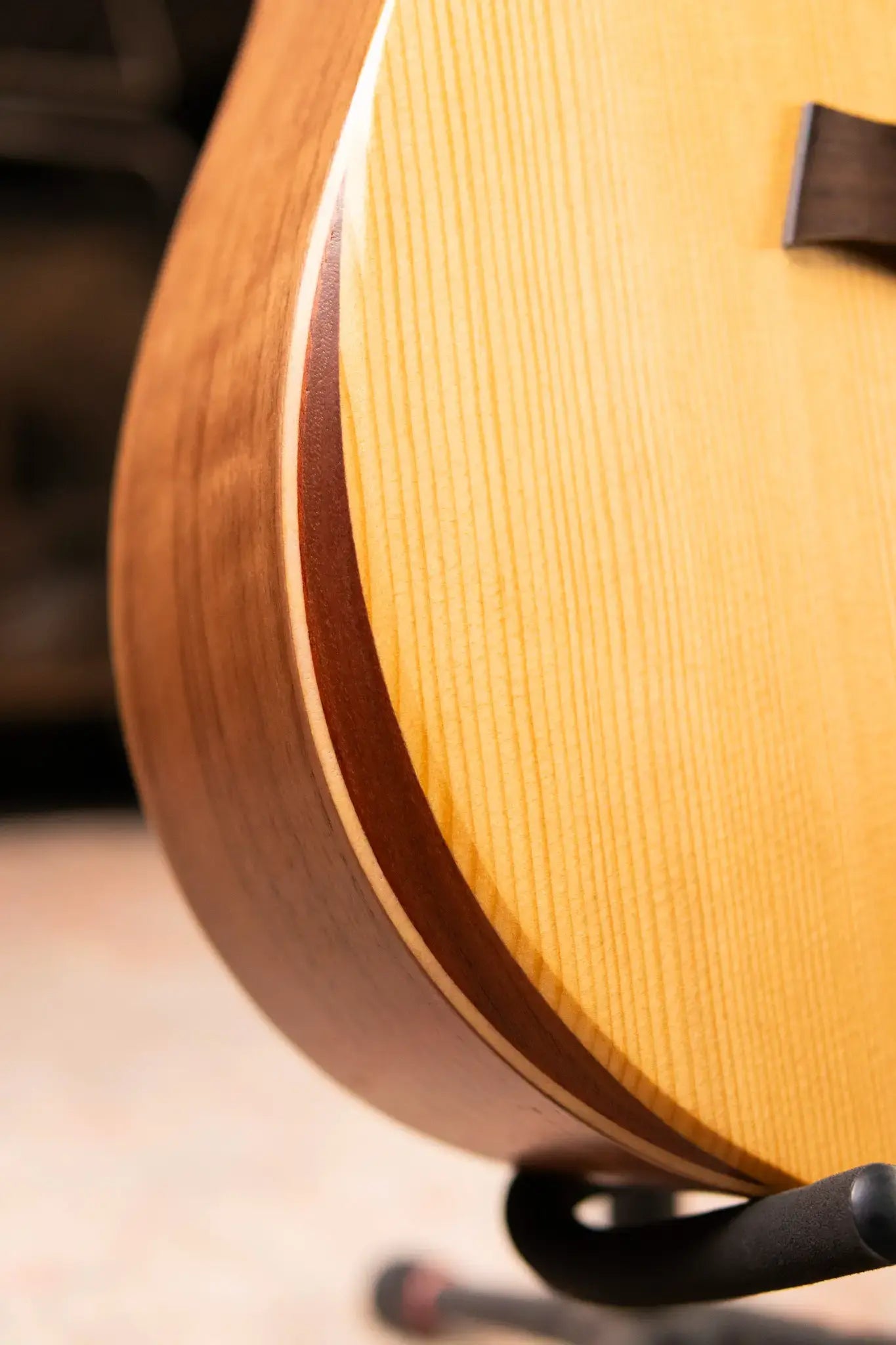 Taylor Academy 10e Dreadnought Acoustic/Electric Guitar with Gig Bag