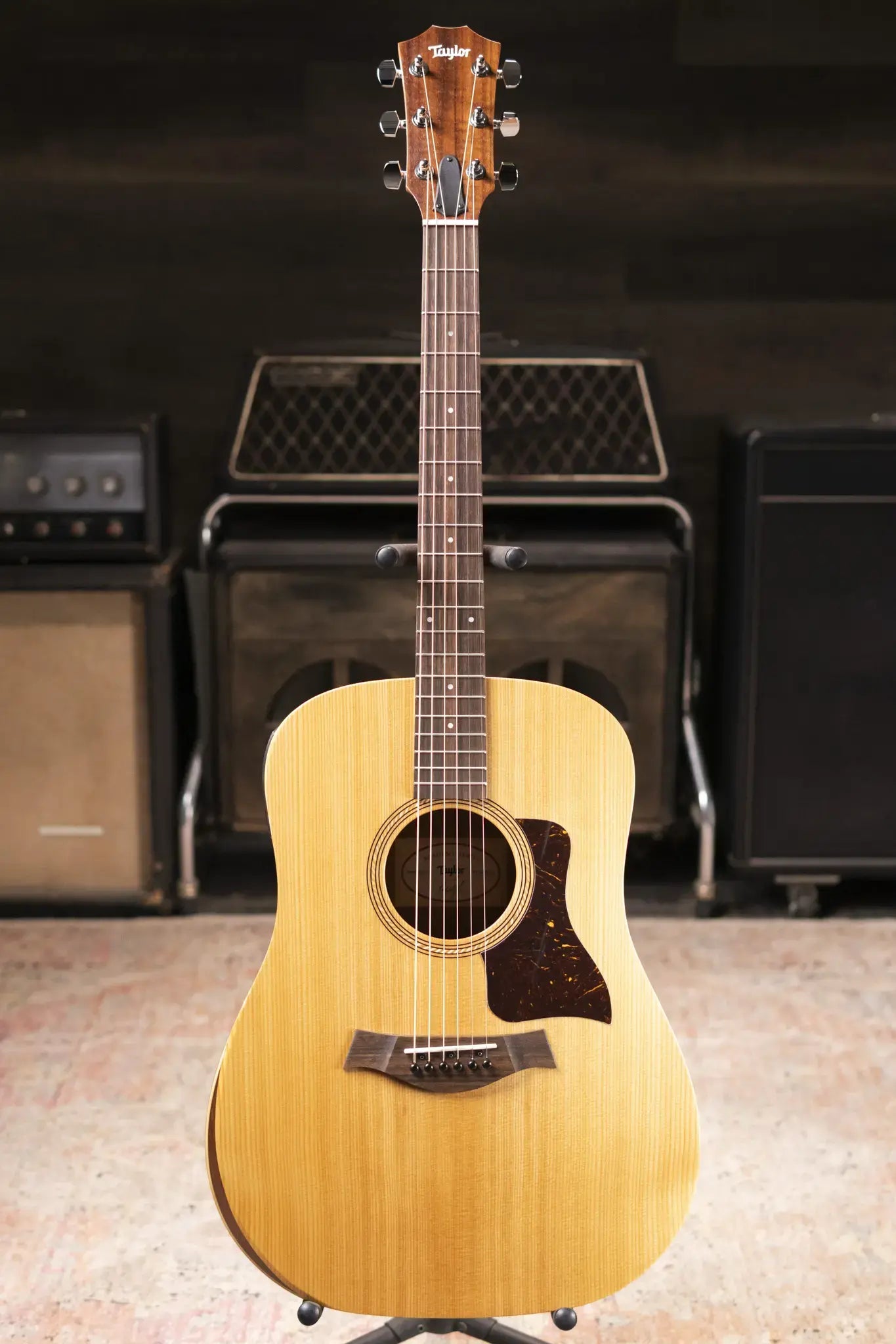 Taylor Academy 10e Dreadnought Acoustic/Electric Guitar with Gig Bag