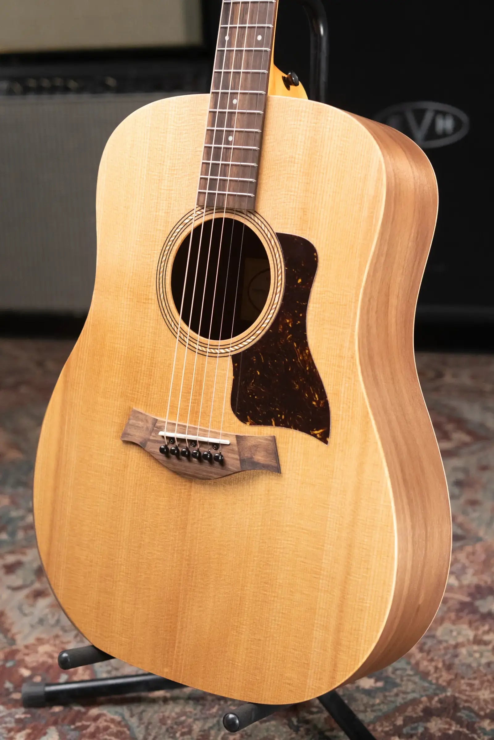 Taylor Academy 10e Dreadnought Acoustic/Electric Guitar with Gig Bag