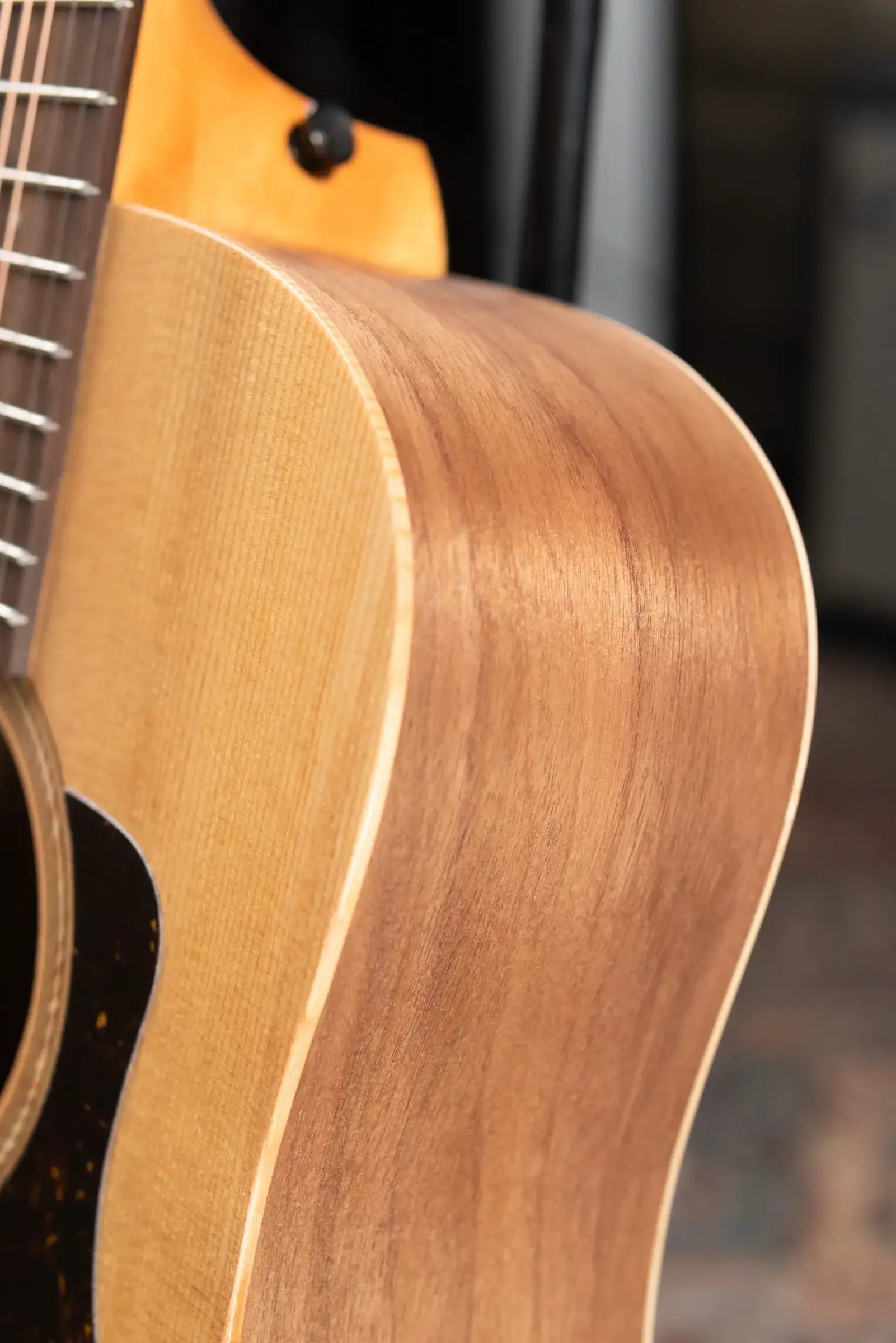 Taylor Academy 10e Dreadnought Acoustic/Electric Guitar with Gig Bag