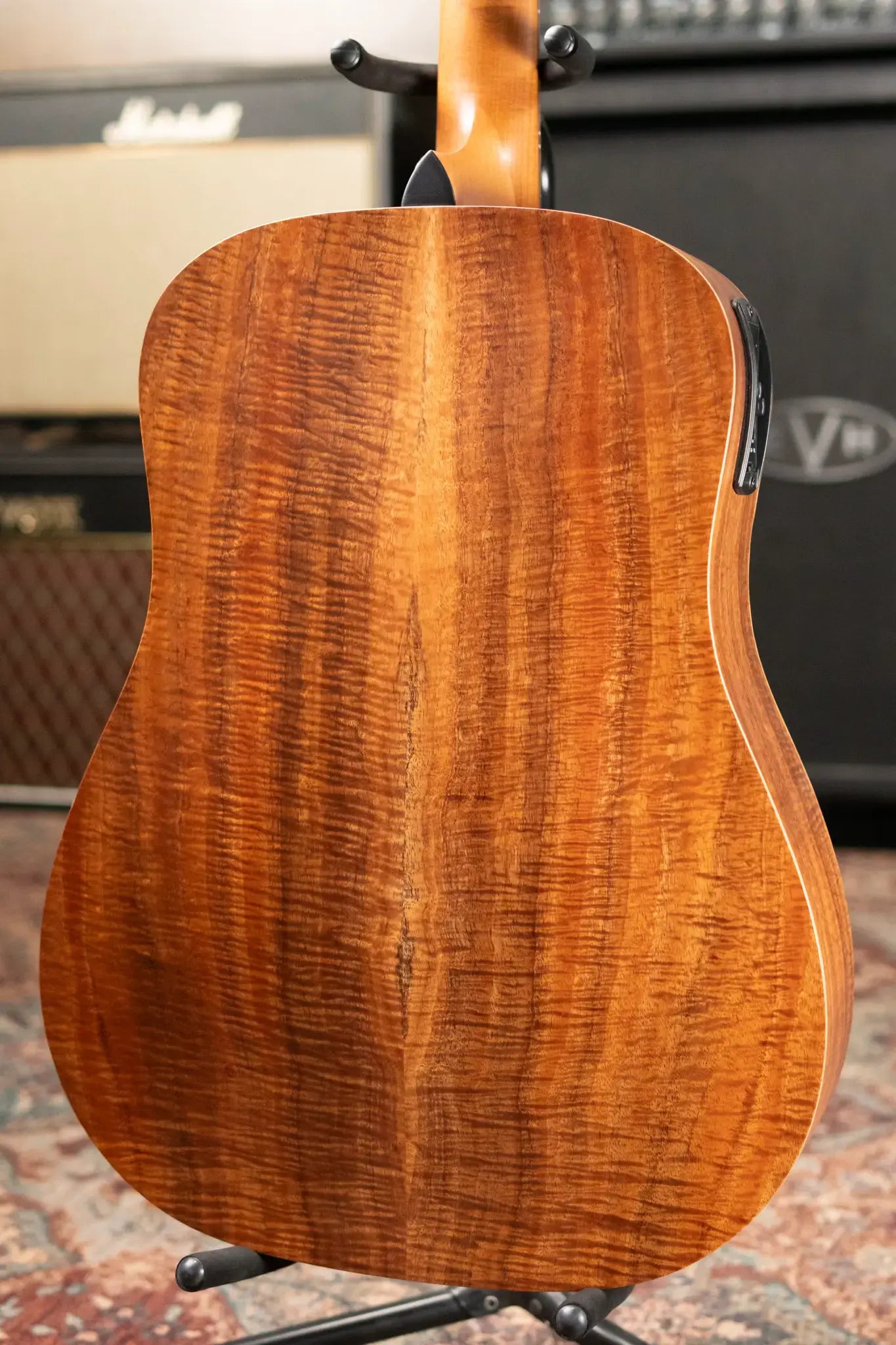 Taylor Academy 10e LTD Dreadnought Acoustic/Electric Guitar - Spruce/Figured Koa with Gig Bag