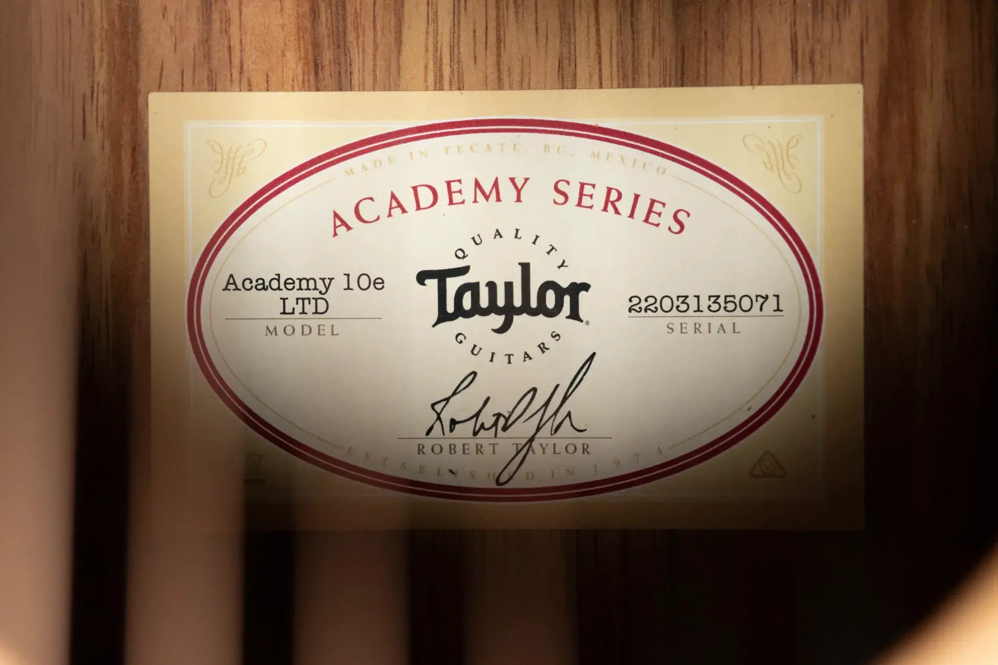Taylor Academy 10e LTD Dreadnought Acoustic/Electric Guitar - Spruce/Figured Koa with Gig Bag