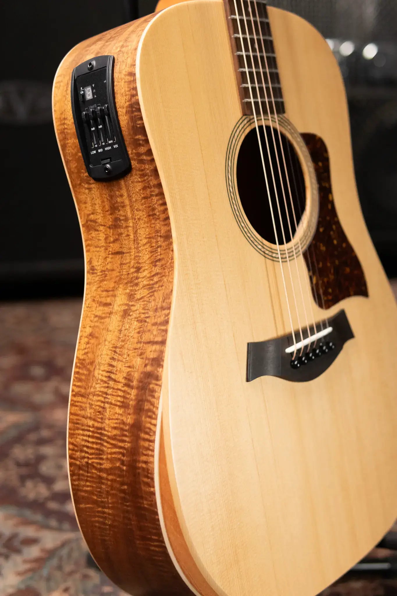 Taylor Academy 10e LTD Dreadnought Acoustic/Electric Guitar - Spruce/Figured Koa with Gig Bag